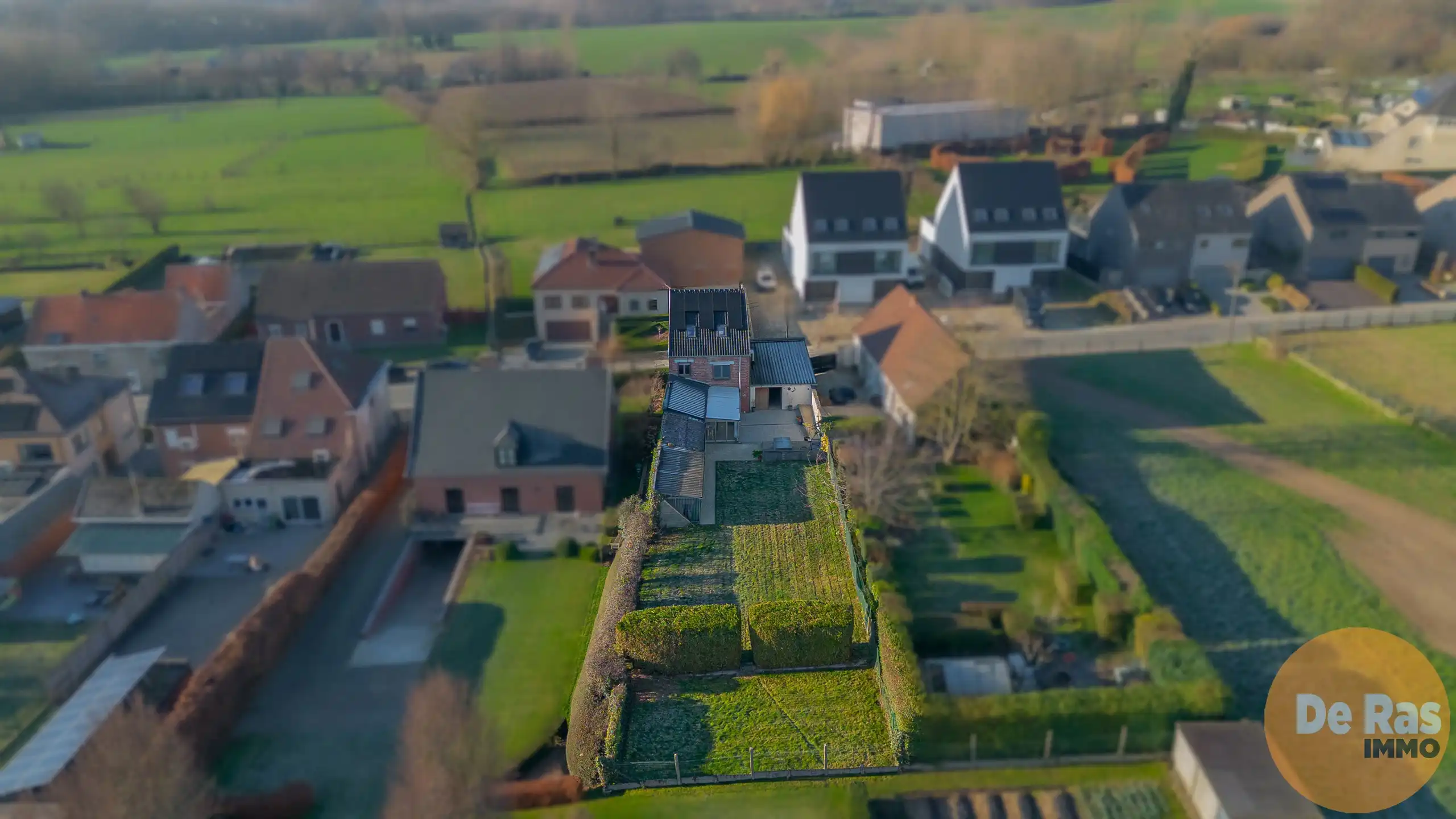 BORSBEKE – Instapklare woning met een prachtige tuin foto 32