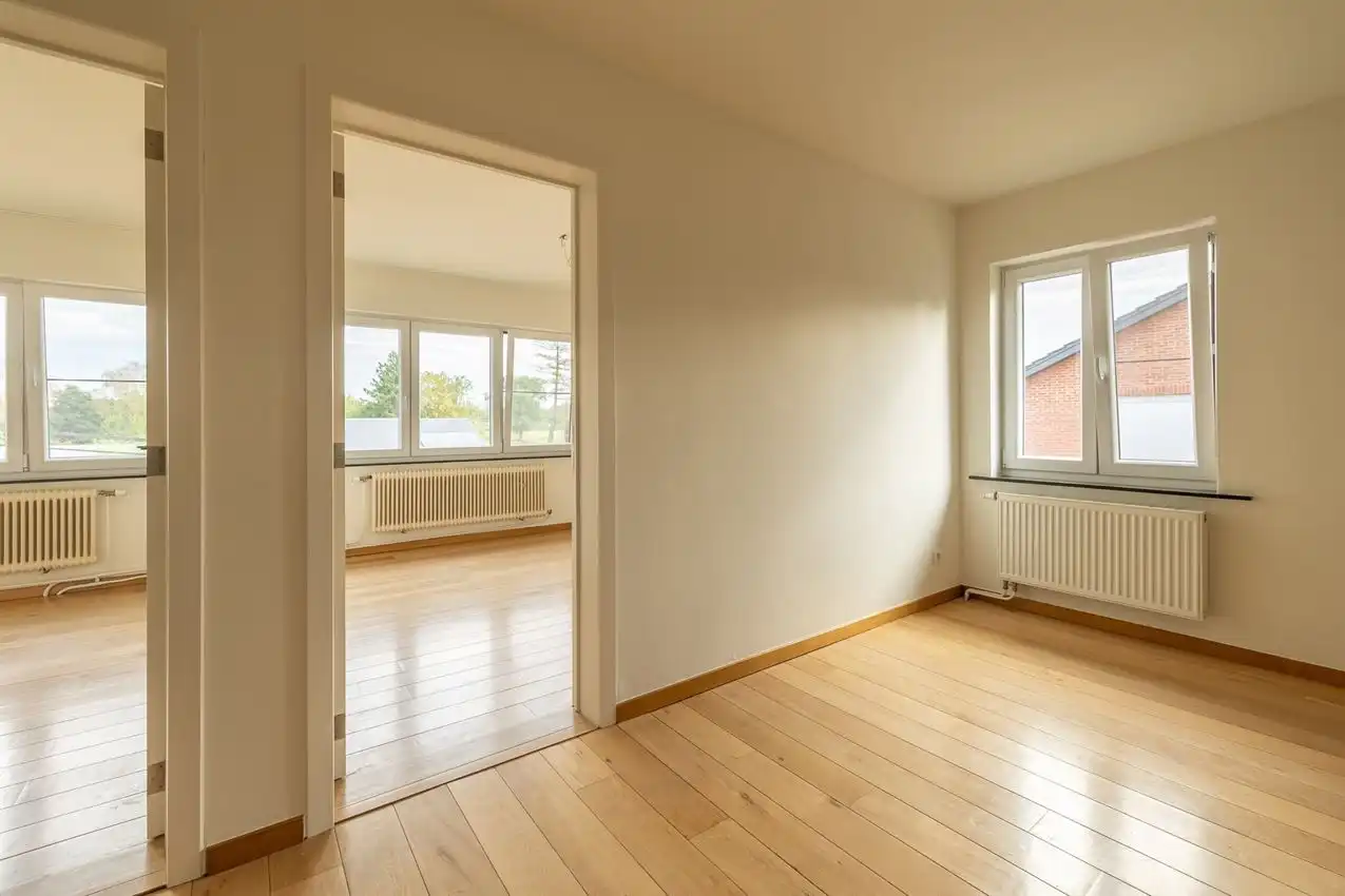 Volledig gerenoveerde woning met 3 slpk., veranda en magnifiek zicht vandaaruit foto 25