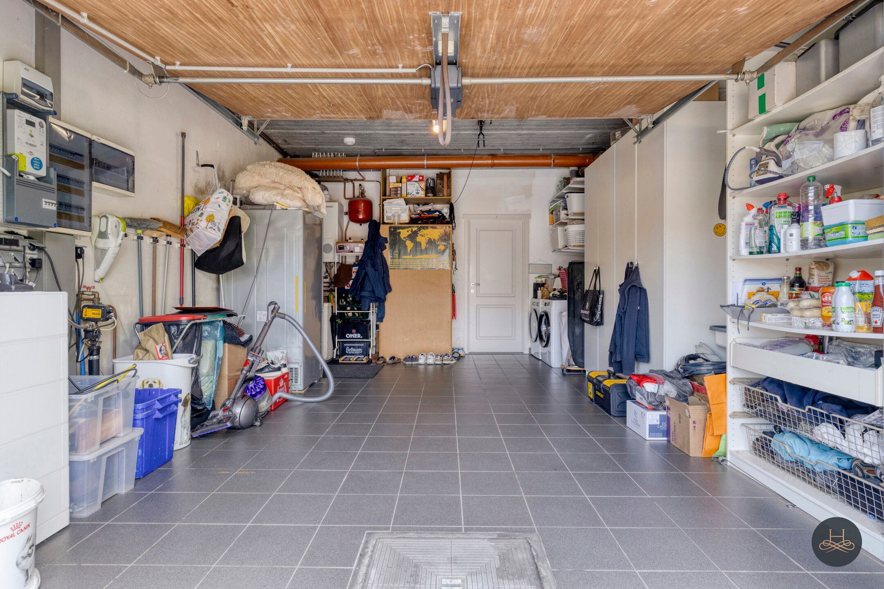 Instapklare villa met prachtig aangelegde tuin en zwembad foto 22