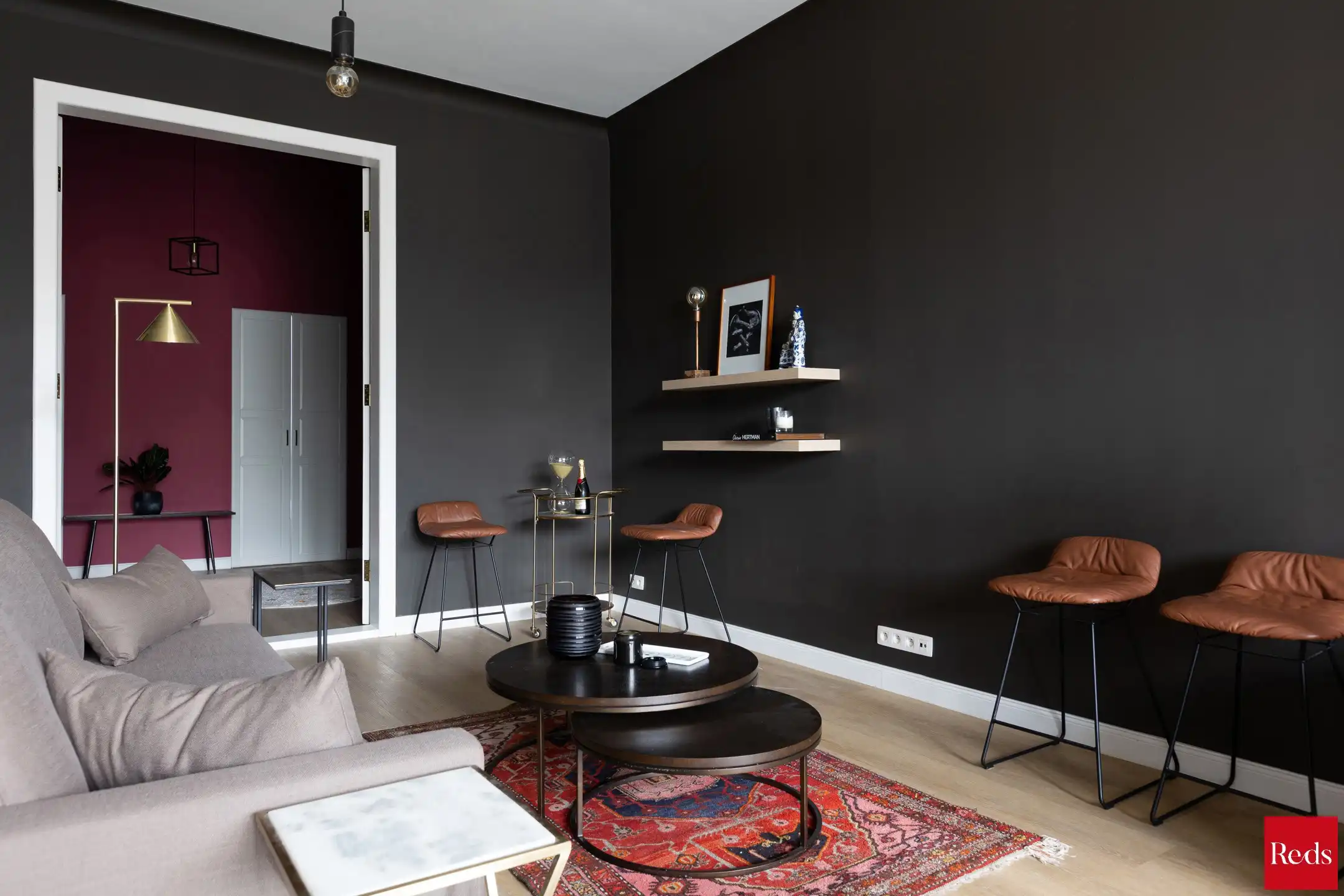 Co-housing appartement met drie pods foto {{pictureIndex}}