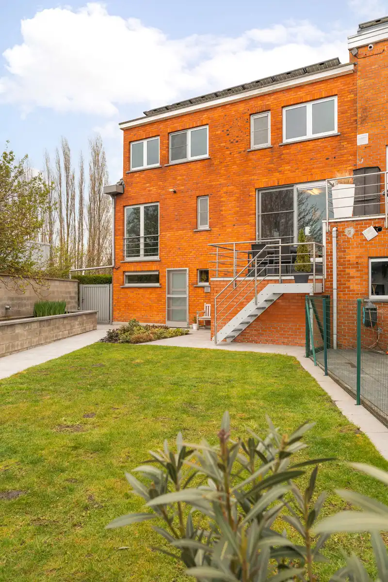 Ruime woning op centrale ligging met topafwerking foto 27