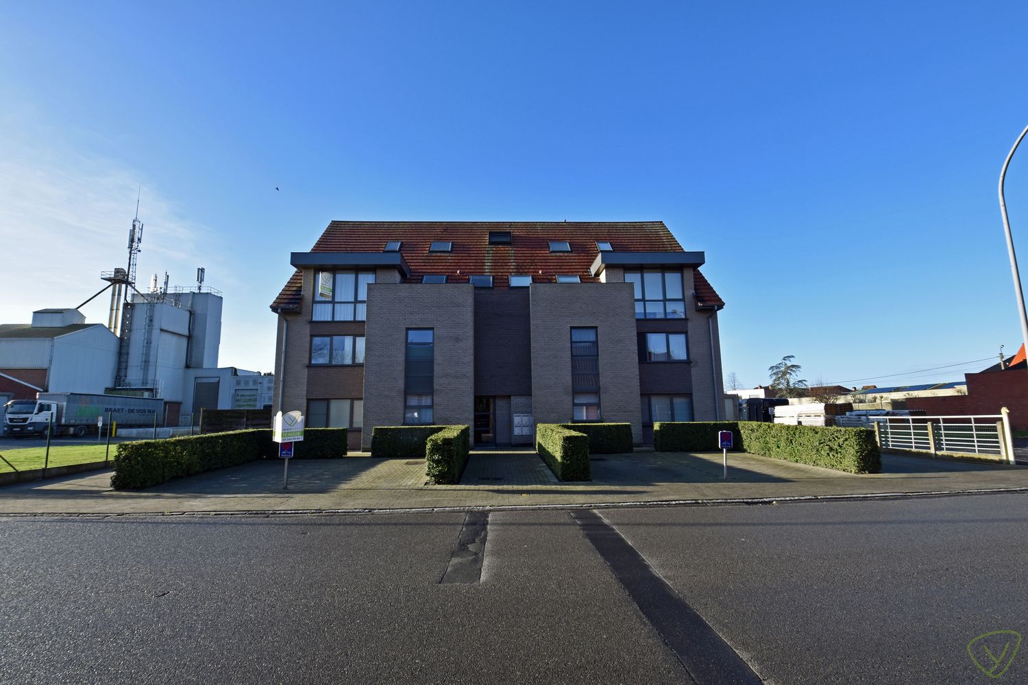 Zeer ruim duplex-appartement in de dorpskern van Sint-Laureins foto 15