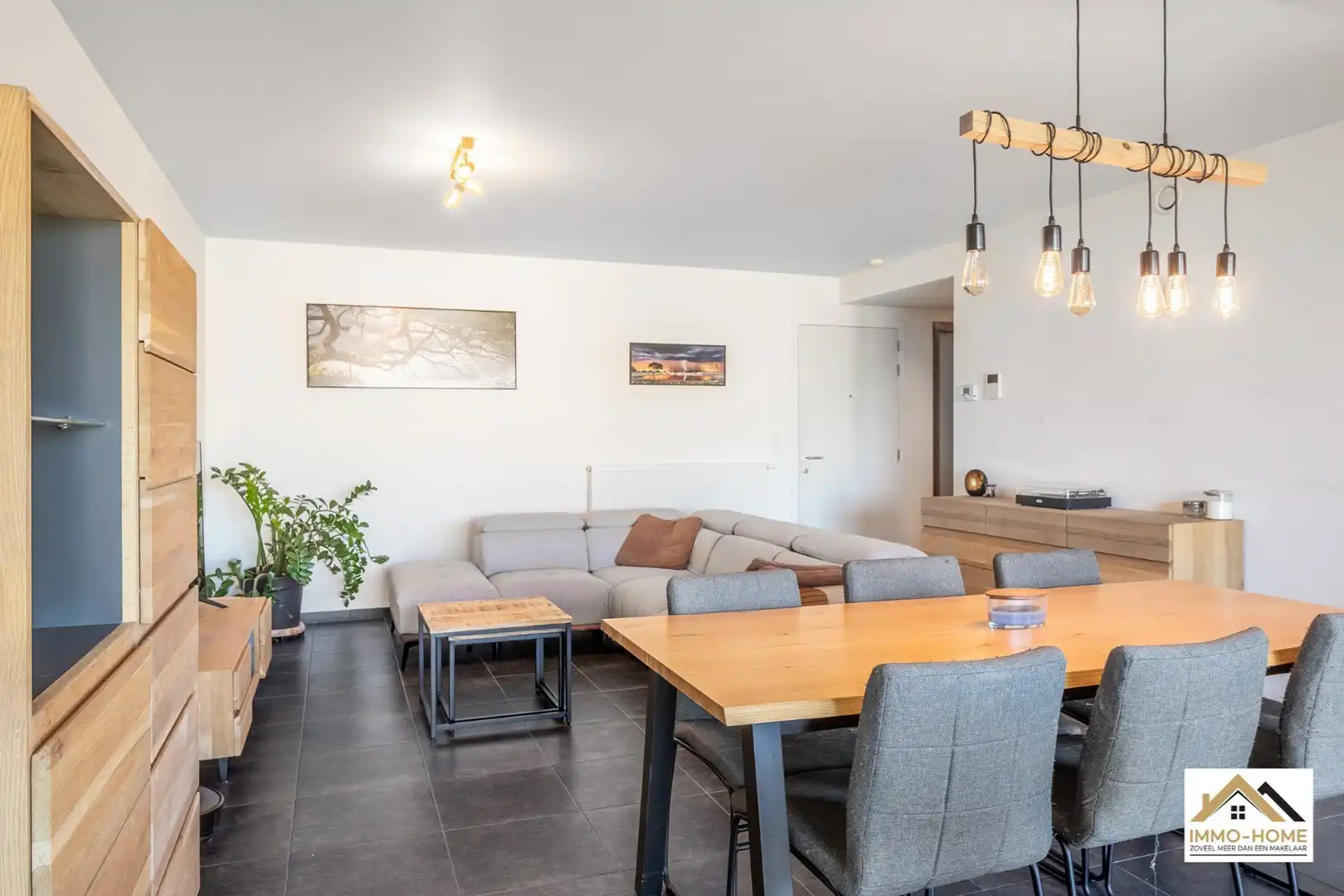 Instapklaar modern appartement met autostaanplaats foto 7