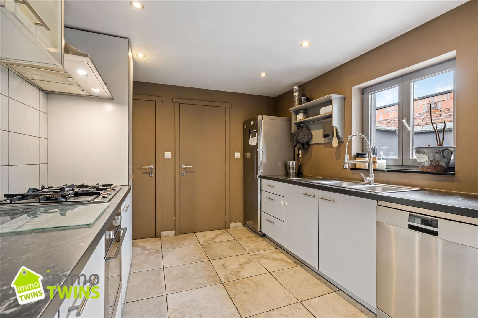 Instapklare woning met 4 slpks & tuin te Sint Gillis Dendermonde foto 9