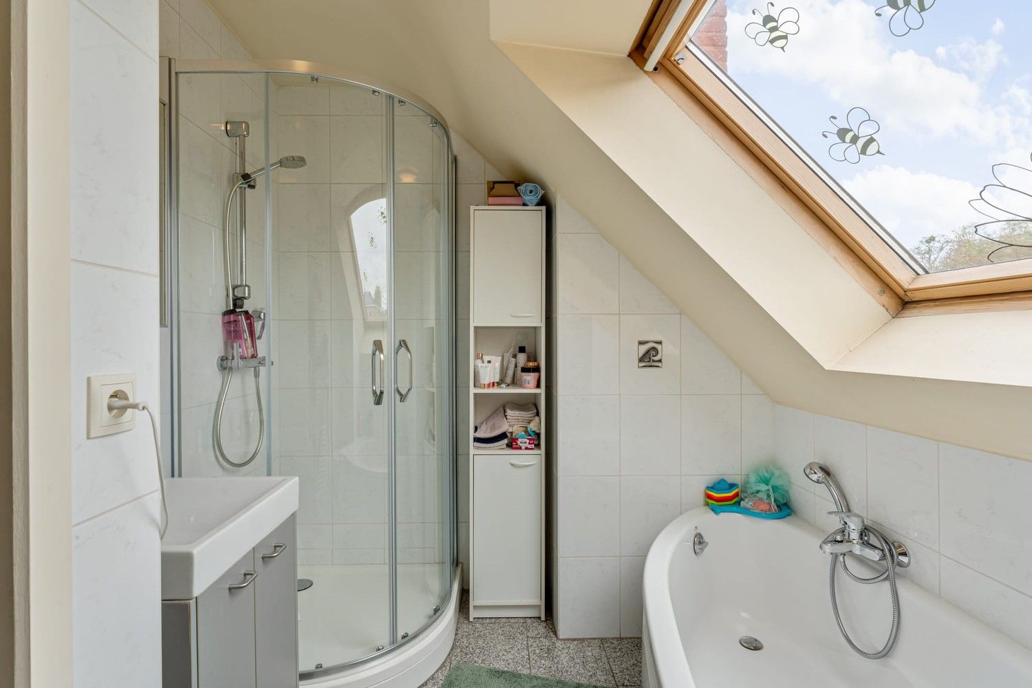 Instapklaar duplexappartement met prachtig groen zicht nabij centrum Bilzen! foto 18