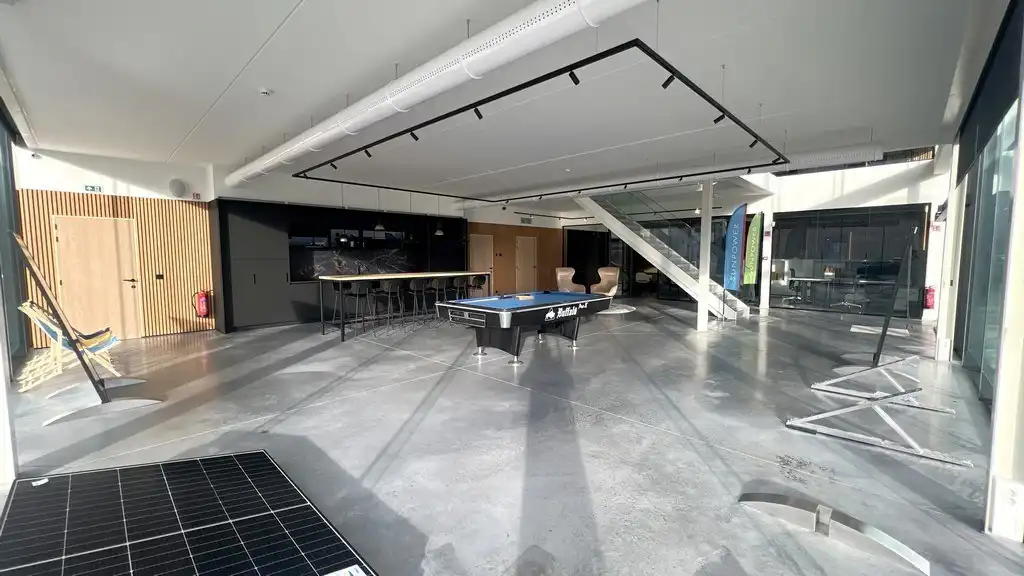 High-end bedrijfsgebouw te huur op bedrijventerrein E17/4 in Lokeren foto 5