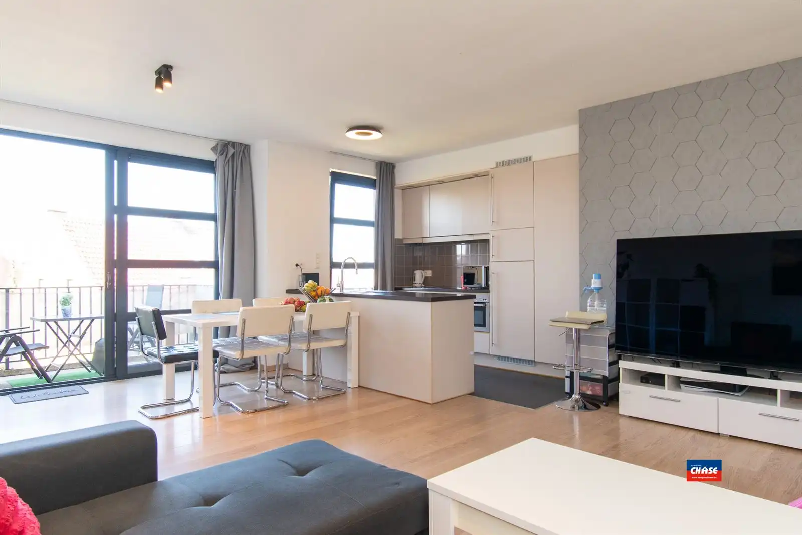 Appartement met 2 slpks | terras | garage foto 2