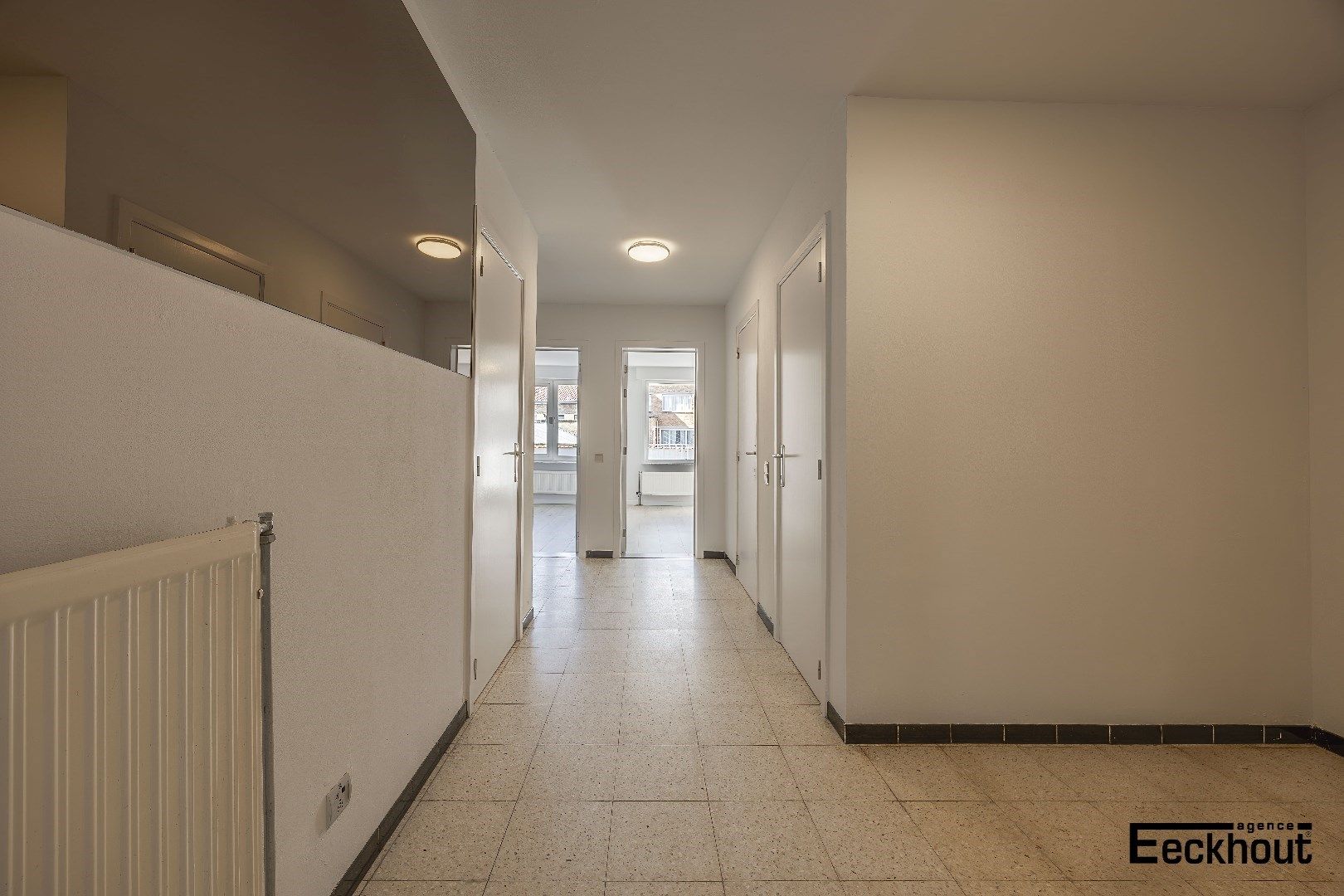 Lichtrijk appartement van 101m² op gunstige ligging te Oostende! foto 7