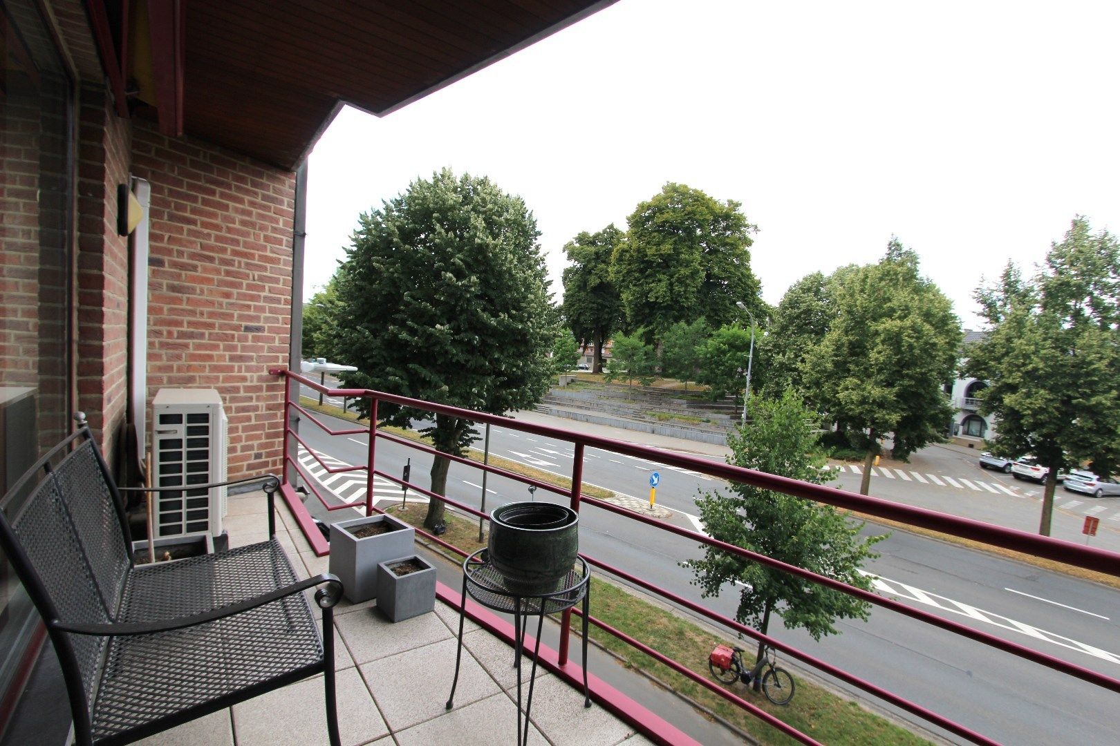 MOOI APPARTEMENT IN HET CENTRUM MET GARAGE foto 3