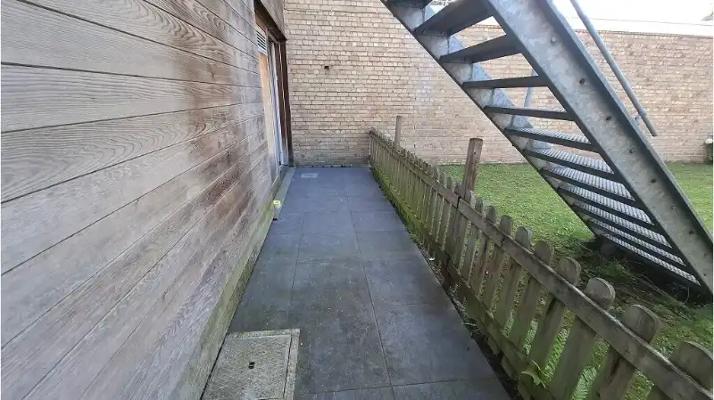 Instapklare handelruimte te huur in de Moerkerkse Steenweg in Sint-Kruis Brugge foto 9