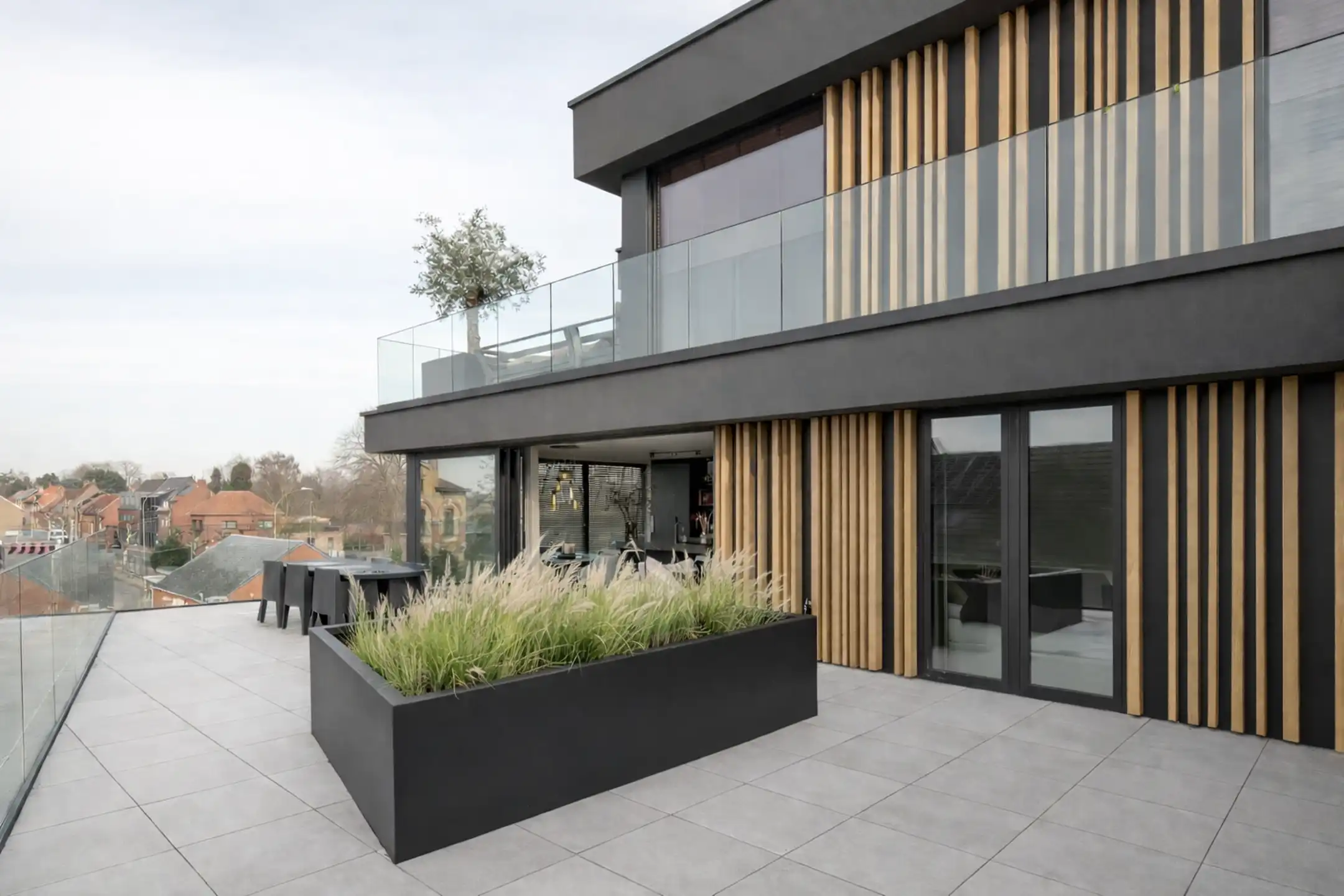 Zeer luxe afgewerkt nieuwbouw appartement van ca. 110 m² met uitzonderlijk ruim ZW-terras van ca. 70 m² in het centrum van Hoogstraten! foto 32