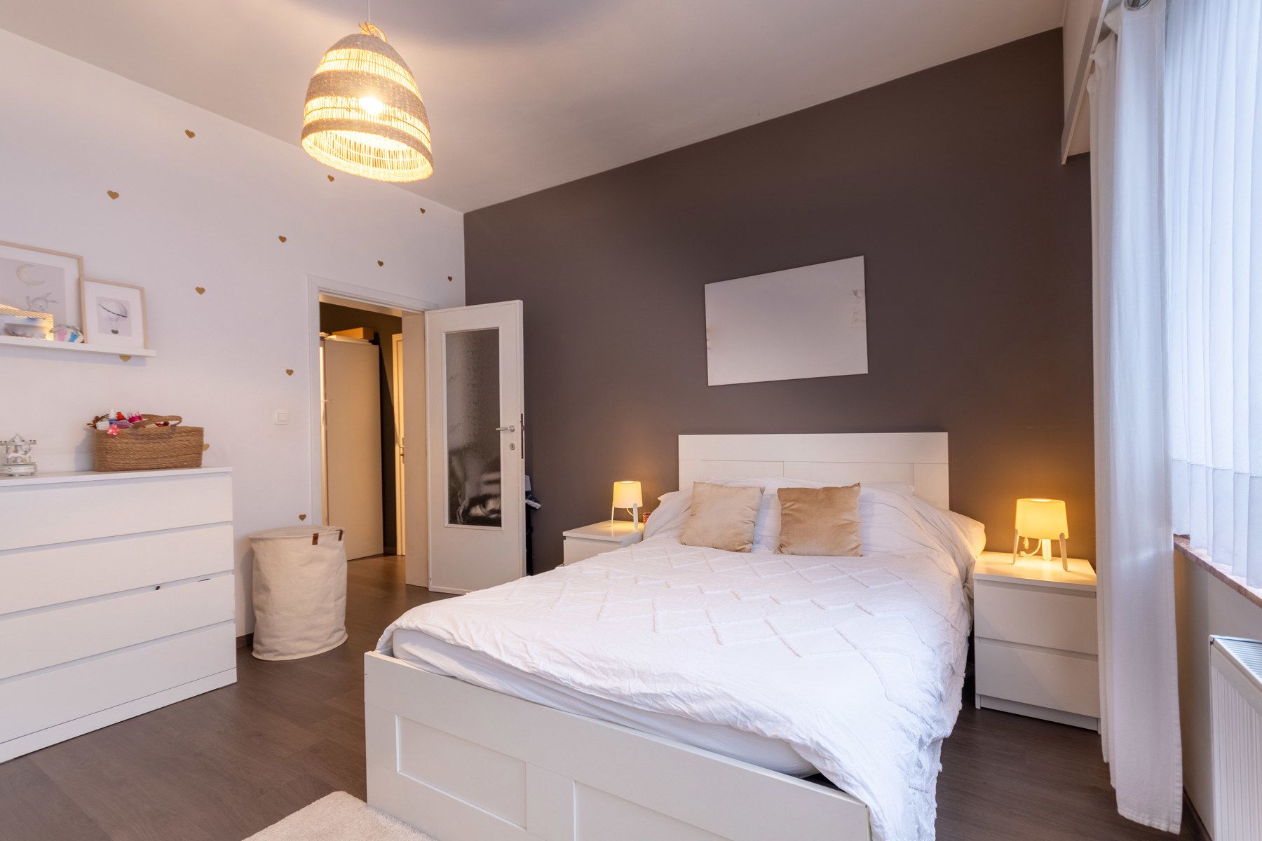 Gelijkvloers appartement met terras en tuin foto 9