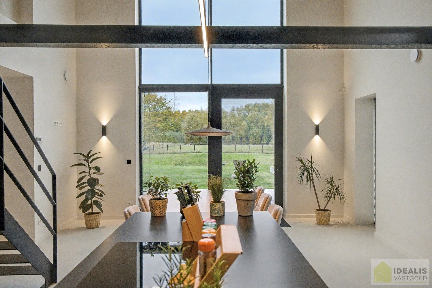 IDEALIS VASTGOED - EEN BIJZONDER HUIS, EEN BIJZONDERE LOCATIE, EEN UNIEKE KANS OM TE WONEN IN EEN AUTHENTIEK LANDHUIS MET EEN PRACHTIGE INRICHTING EN EEN HOOGWAARDDIGE AFWERKINGSGRAAD! foto 29