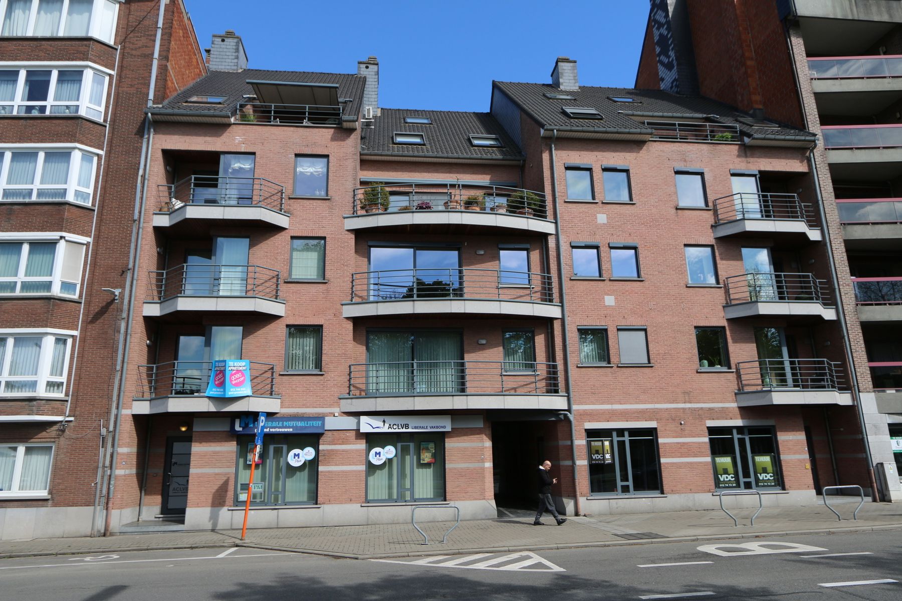 APP - 2 SLK - TERRAS - GARAGE - KELDER - LIFT - CENTRUM foto {{pictureIndex}}