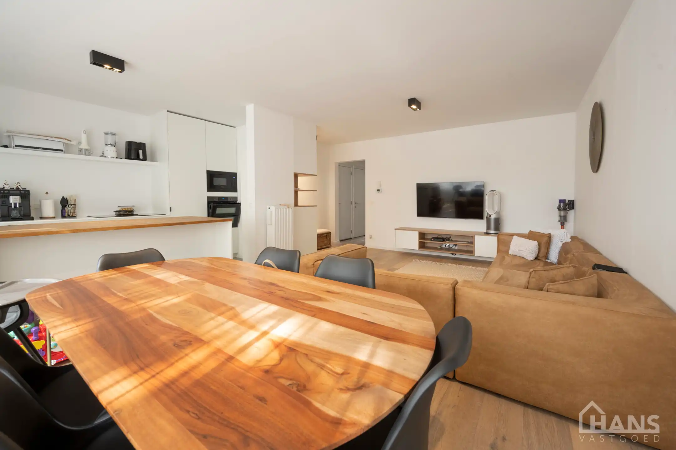 Gerenoveerd appartement. foto 3