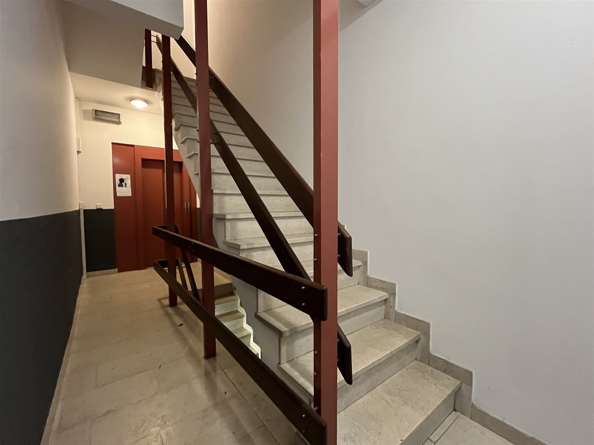 Appartement met terras op zeer gunstige locactie!  foto 10