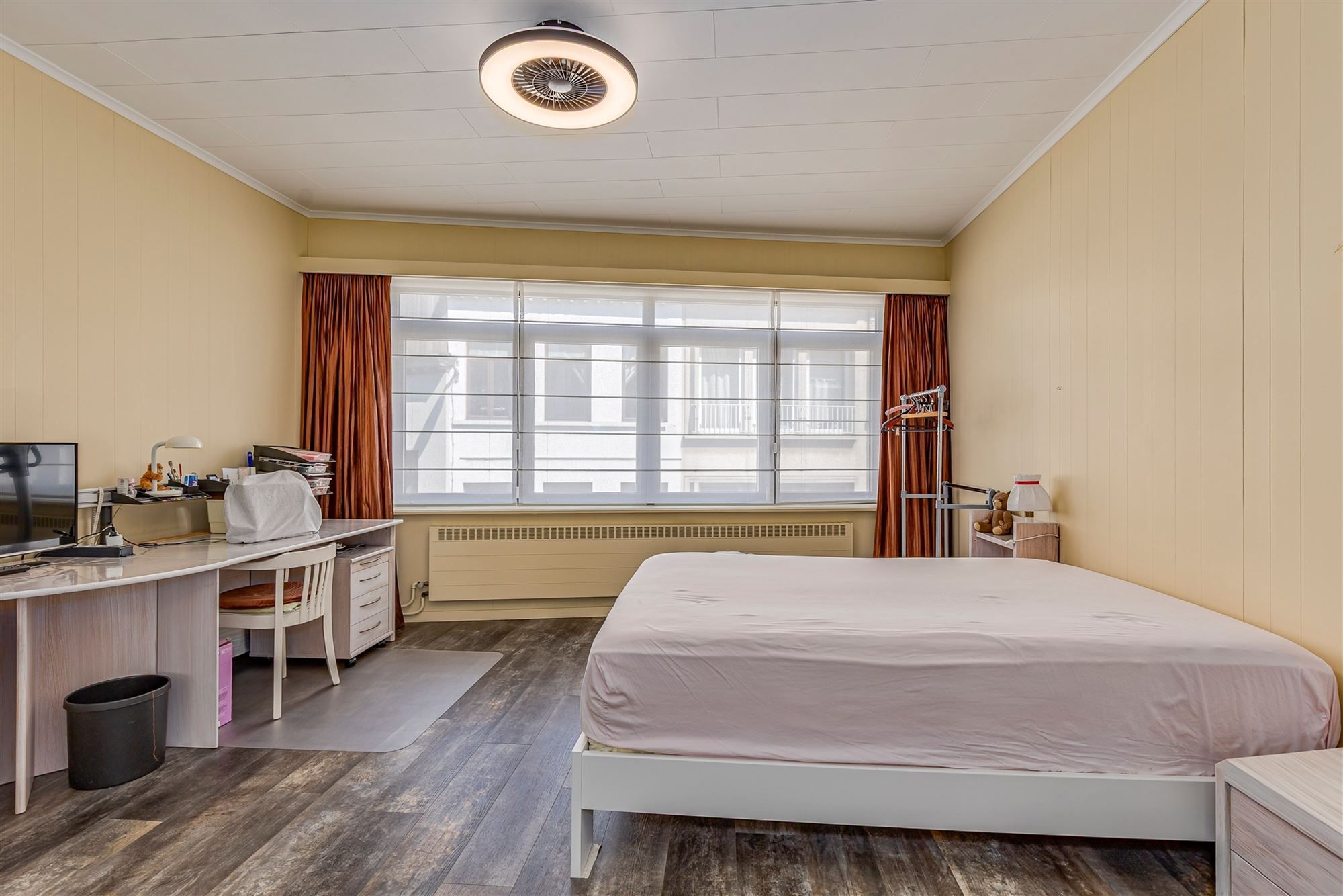 Ruime instapklare woning met grote garage/magazijn foto 15