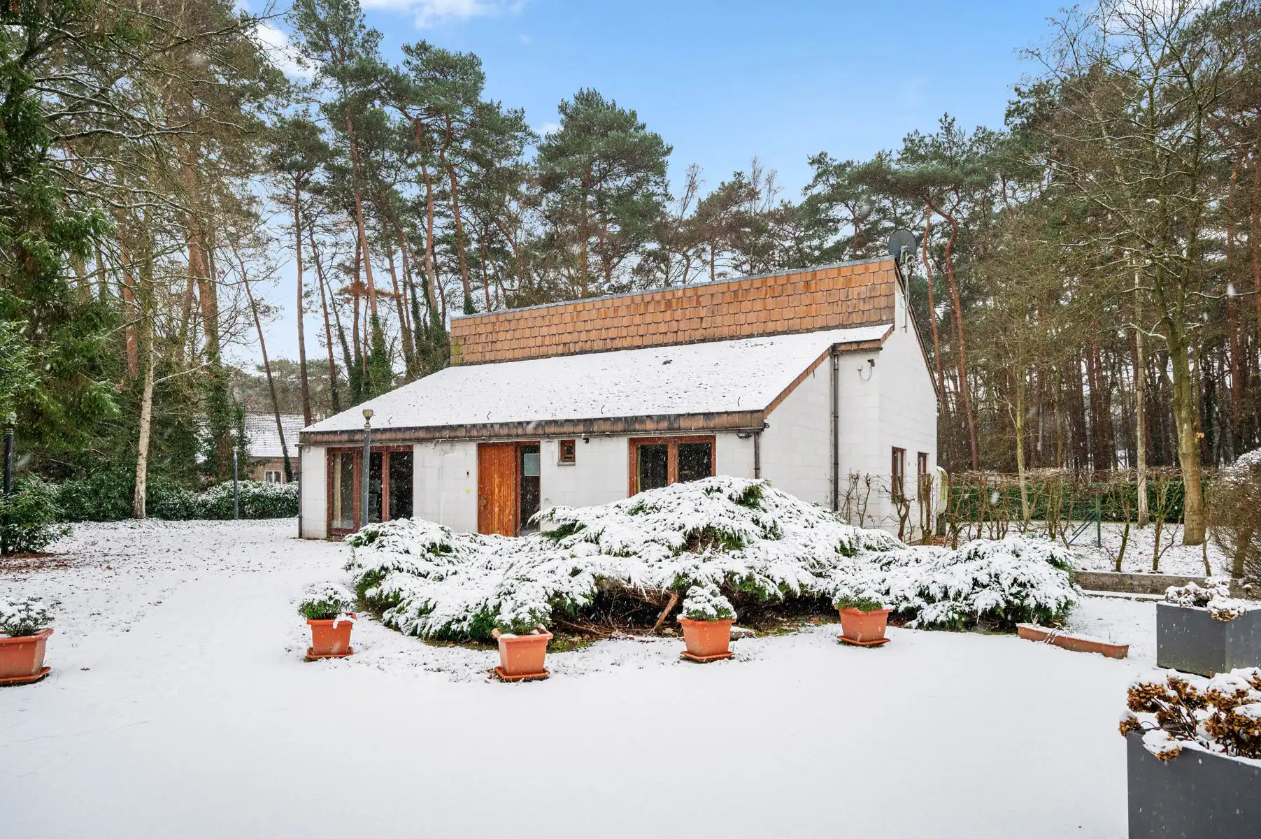 Hoofdfoto van de publicatie: Tijdloze villa op perceel van 2156 m² te KEERBERGEN