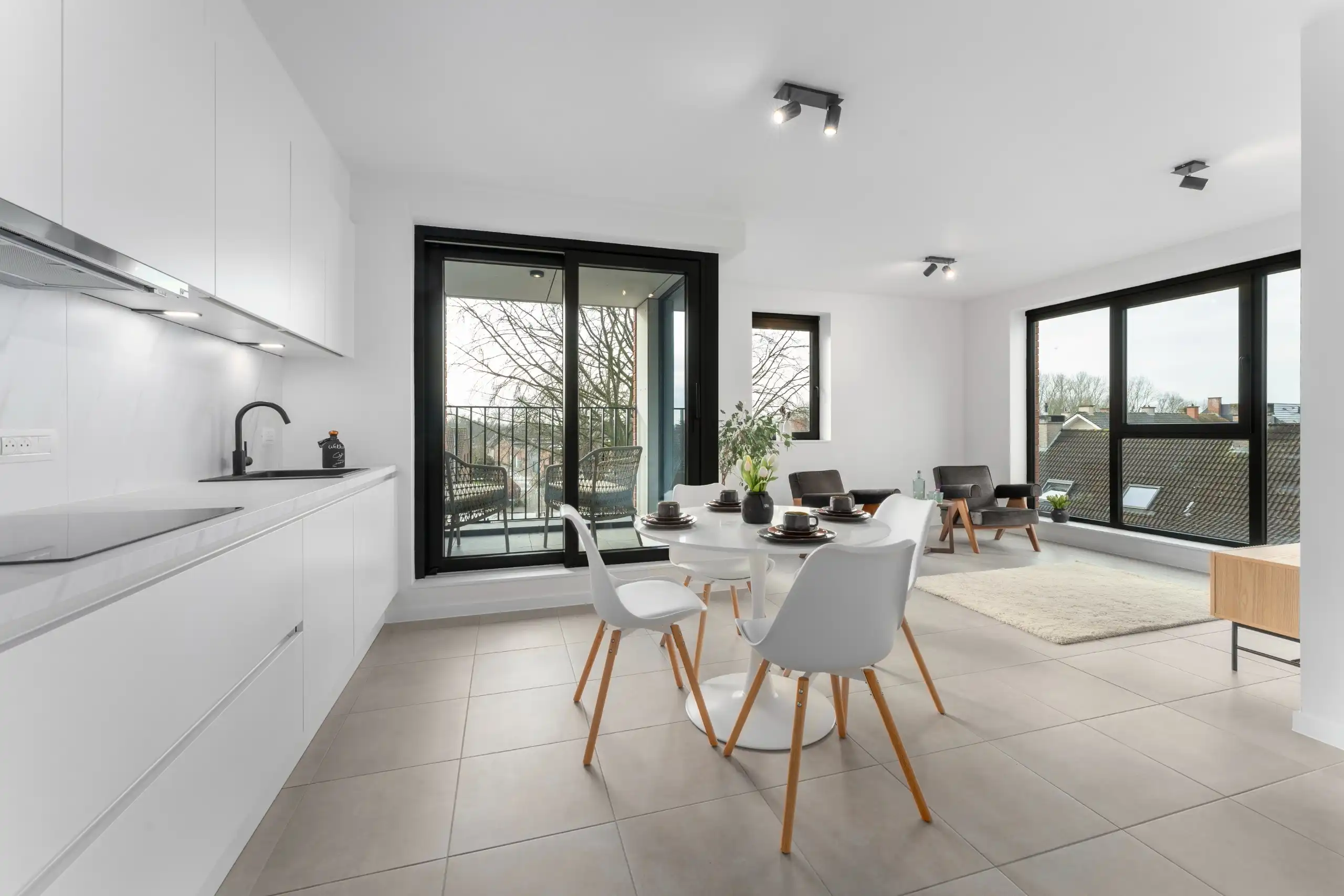 Nieuwbouwappartement met 1 slpk.,, autostaanplaats & kelder foto 2