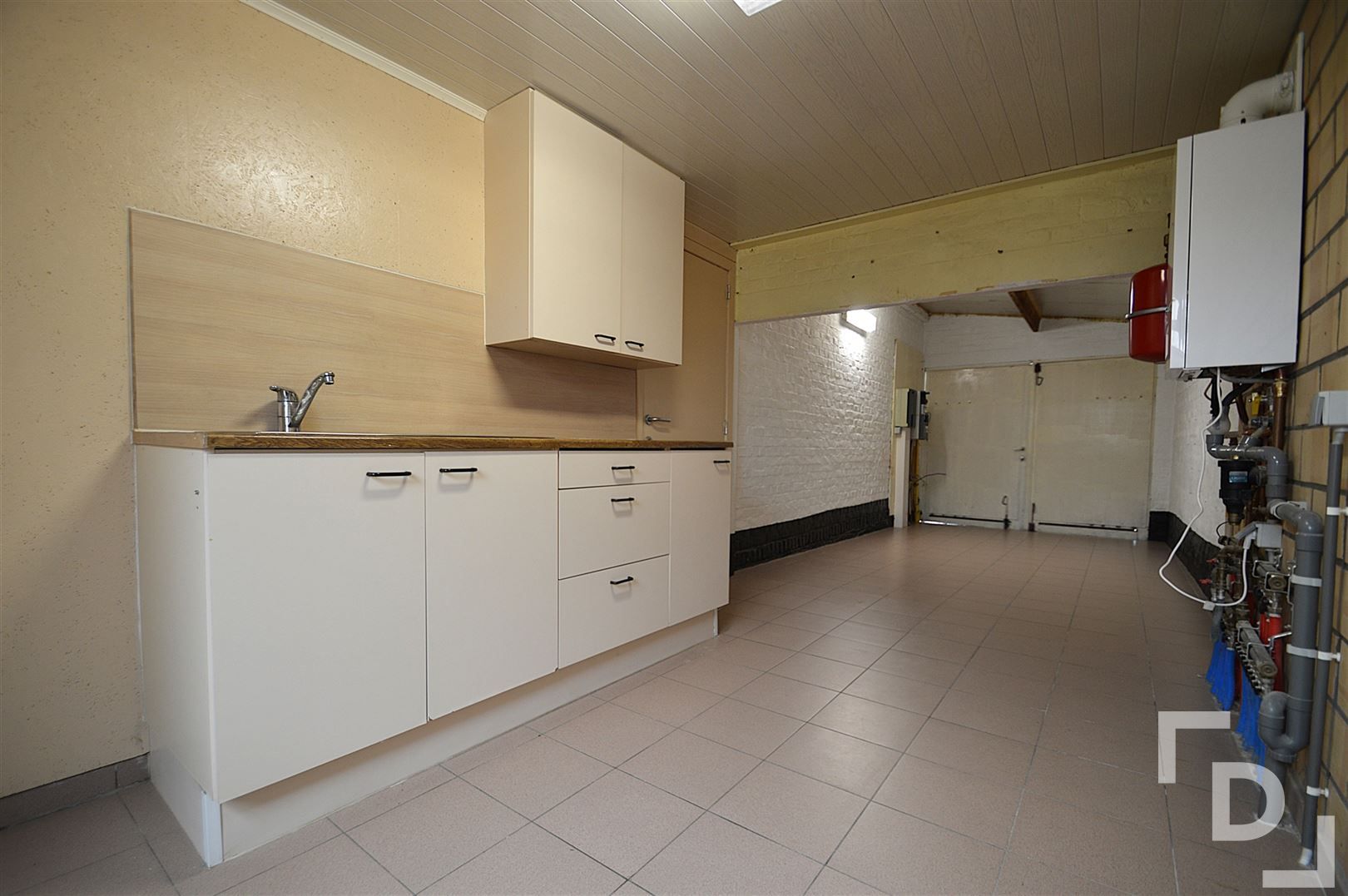 Instapklare woning met 4 slaapkamers en tuin te huur. foto 19