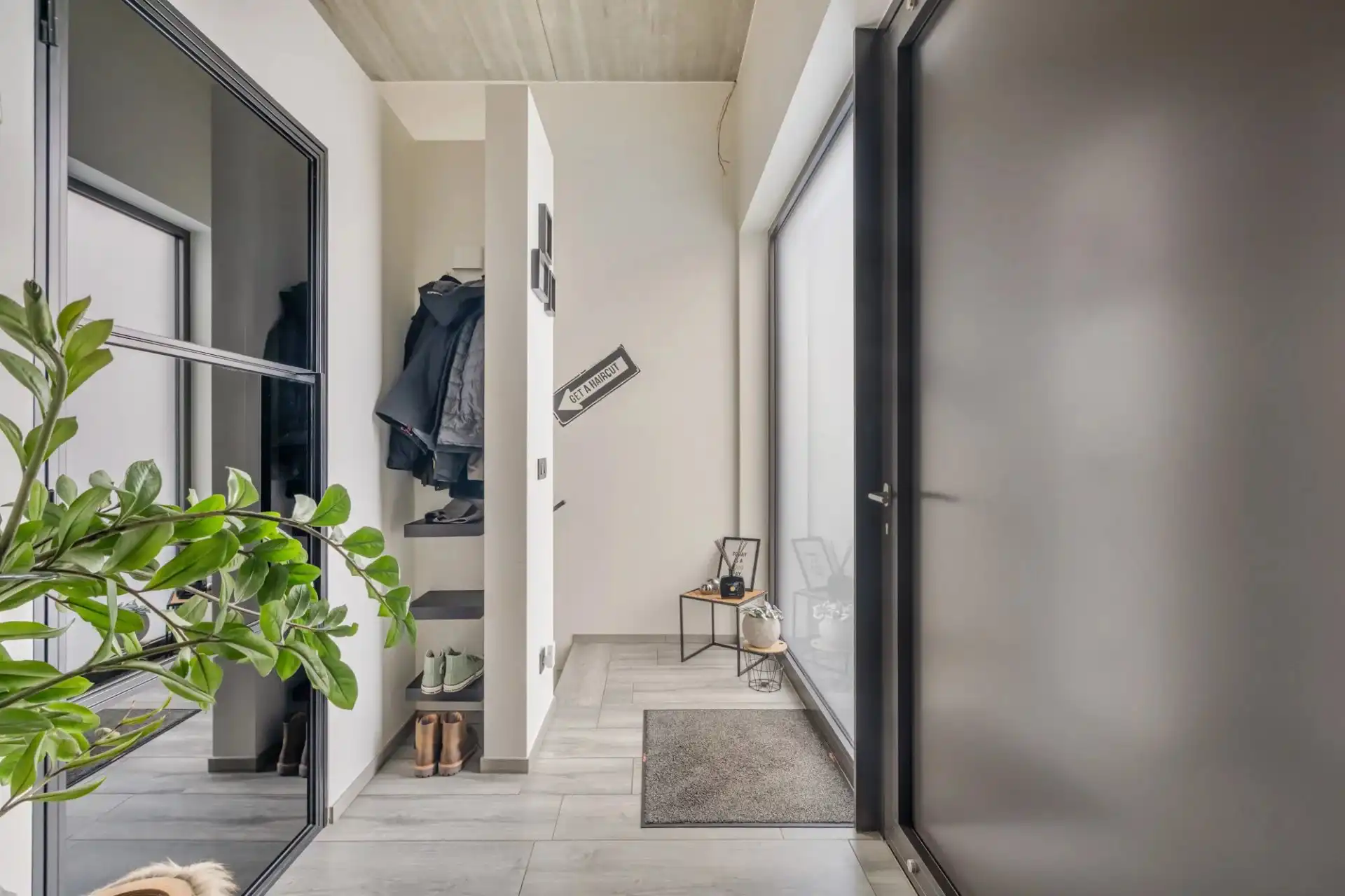 Moderne woning met zwembad in Koersel foto 3