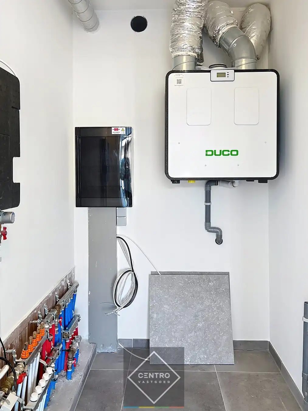 Penthouse (100m²) met RUIME terrassen (33m²) in kleinschalig project pal in het CENTRUM van Kortrijk ! Aankoop aan 6% BTW  mogelijk! foto 21