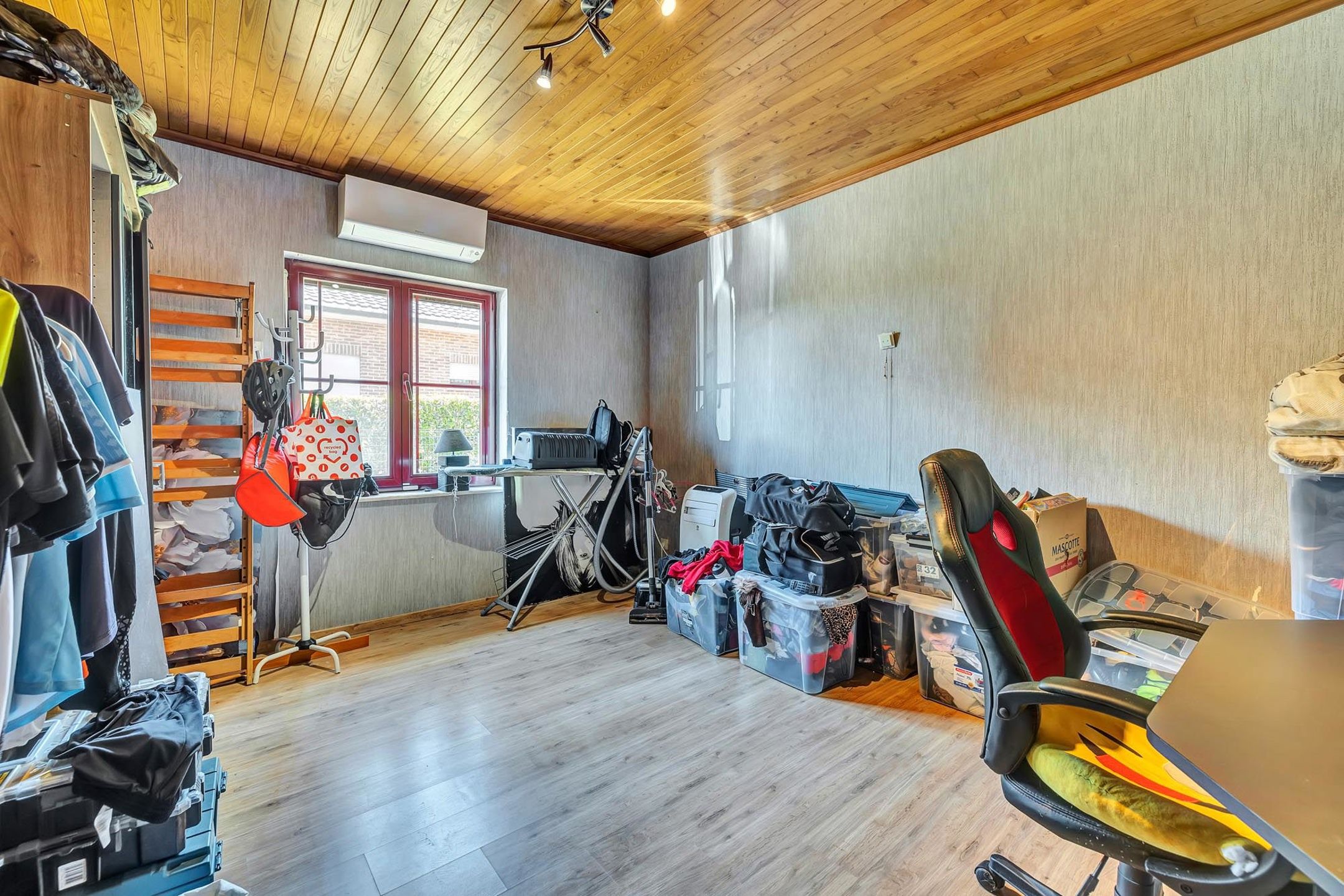 Prachtig gelegen bungalow op ruim perceel te Moerbeke foto 19