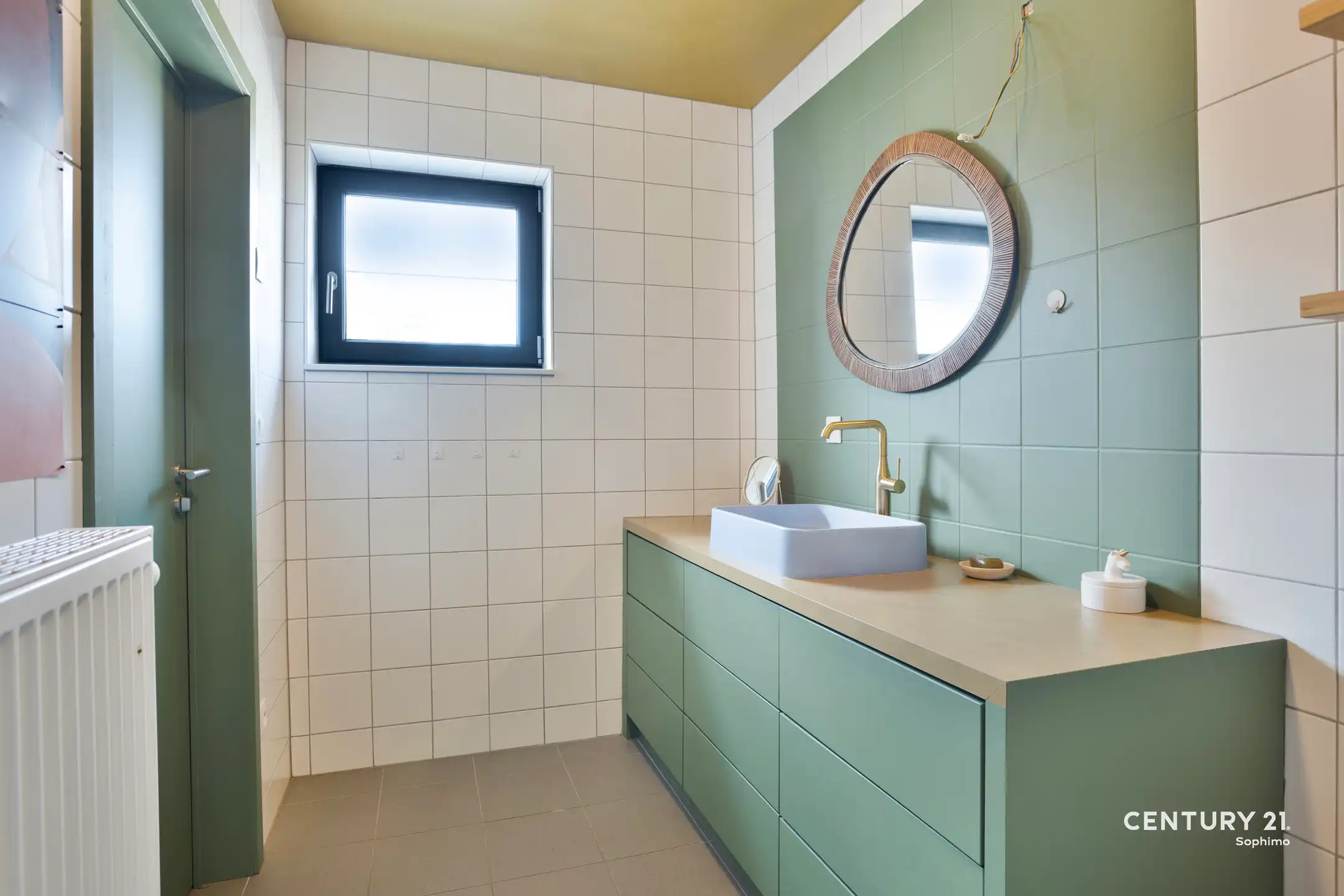 Recente, instapklare woning met 4 slaapkamers foto 17