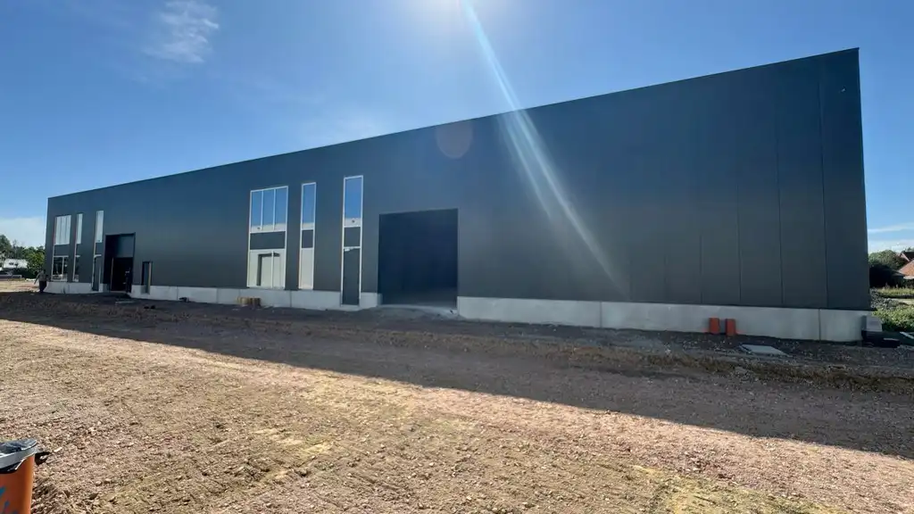Nieuwbouw magazijn te huur in Langveld te Heist-op-den-Berg foto {{pictureIndex}}