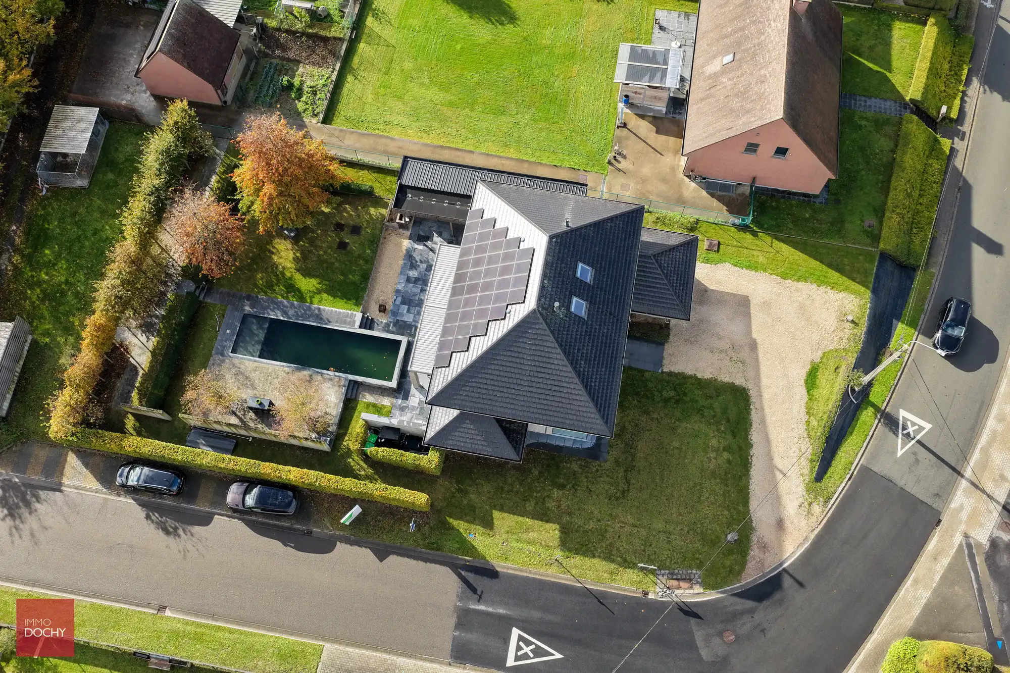 Recente en energiezuinige villa op een perceel van 1.688 m², gebouwd in 2011. foto 2