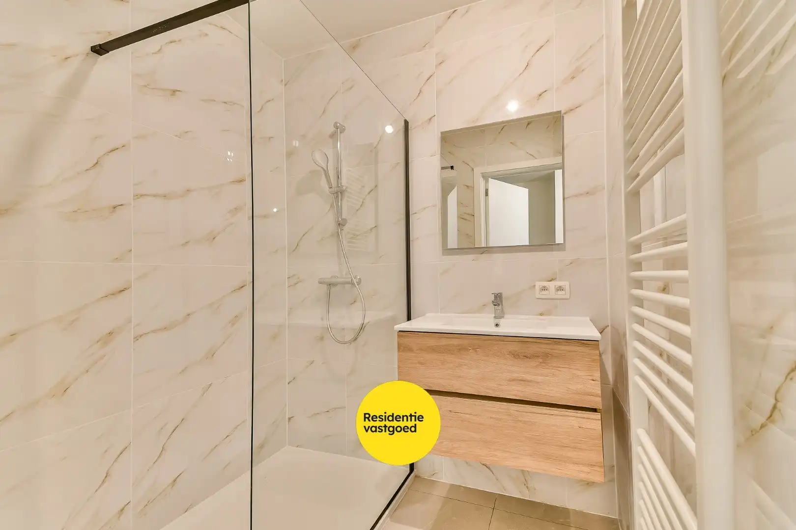 Nieuwbouw appartement met één slaapkamer en garage te huur in Oudenburg  foto 7