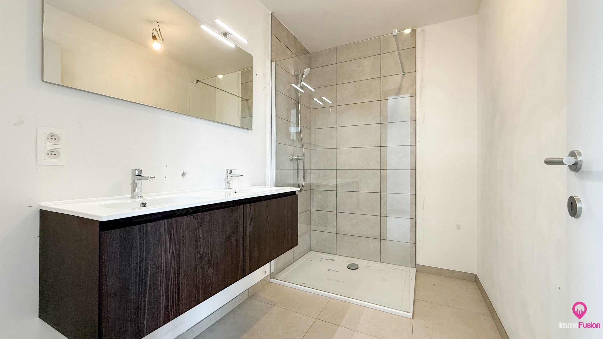 Prachtig penthouse met 1 slaapkamer en fenomenaal uitzicht!  foto 15