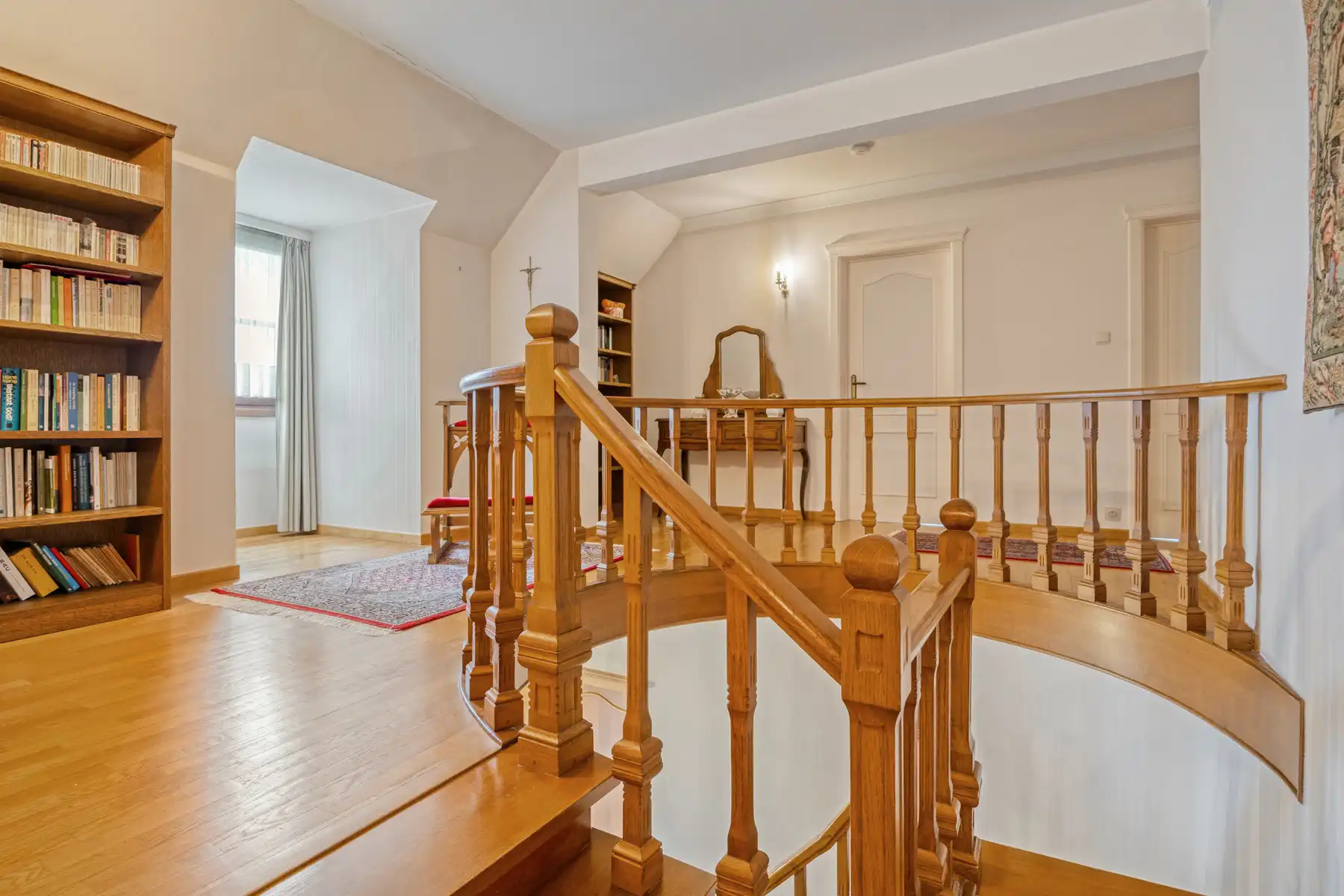 Residentieel gelegen karakterwoning met 4 slaapkamers foto 11