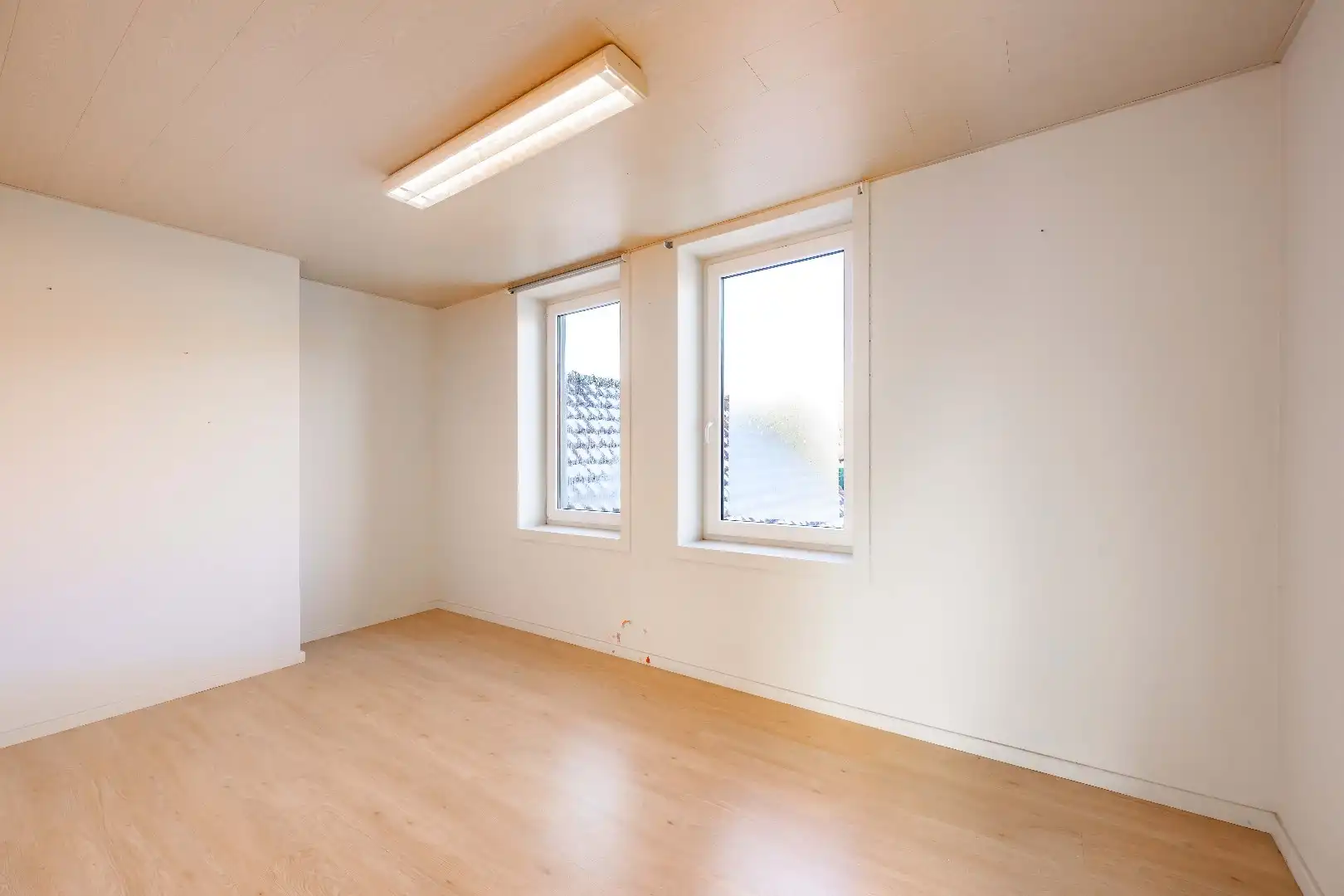 RUIME GEZINSWONING MET TUIN | 5 SLPKS EN GARAGE foto 17