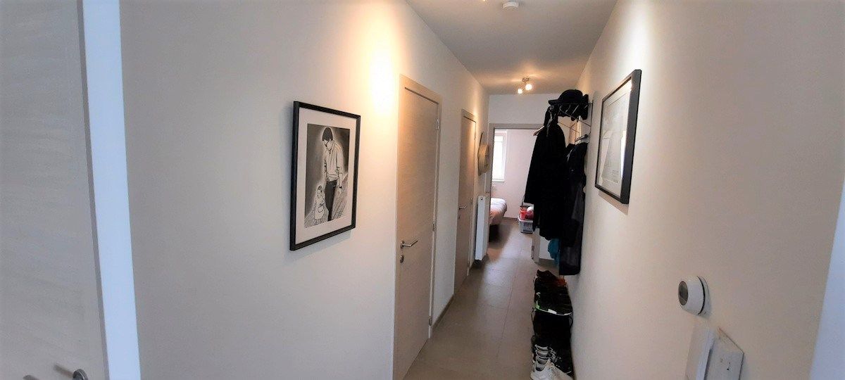 Gelijkvloers app met 1 slk, terras en tuintje, autostaanplaats én garage foto 8