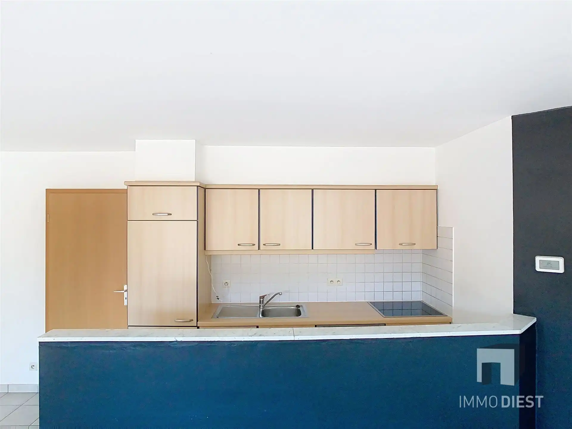 Triplex met 2 slaapkamers en inpandige garage foto 6