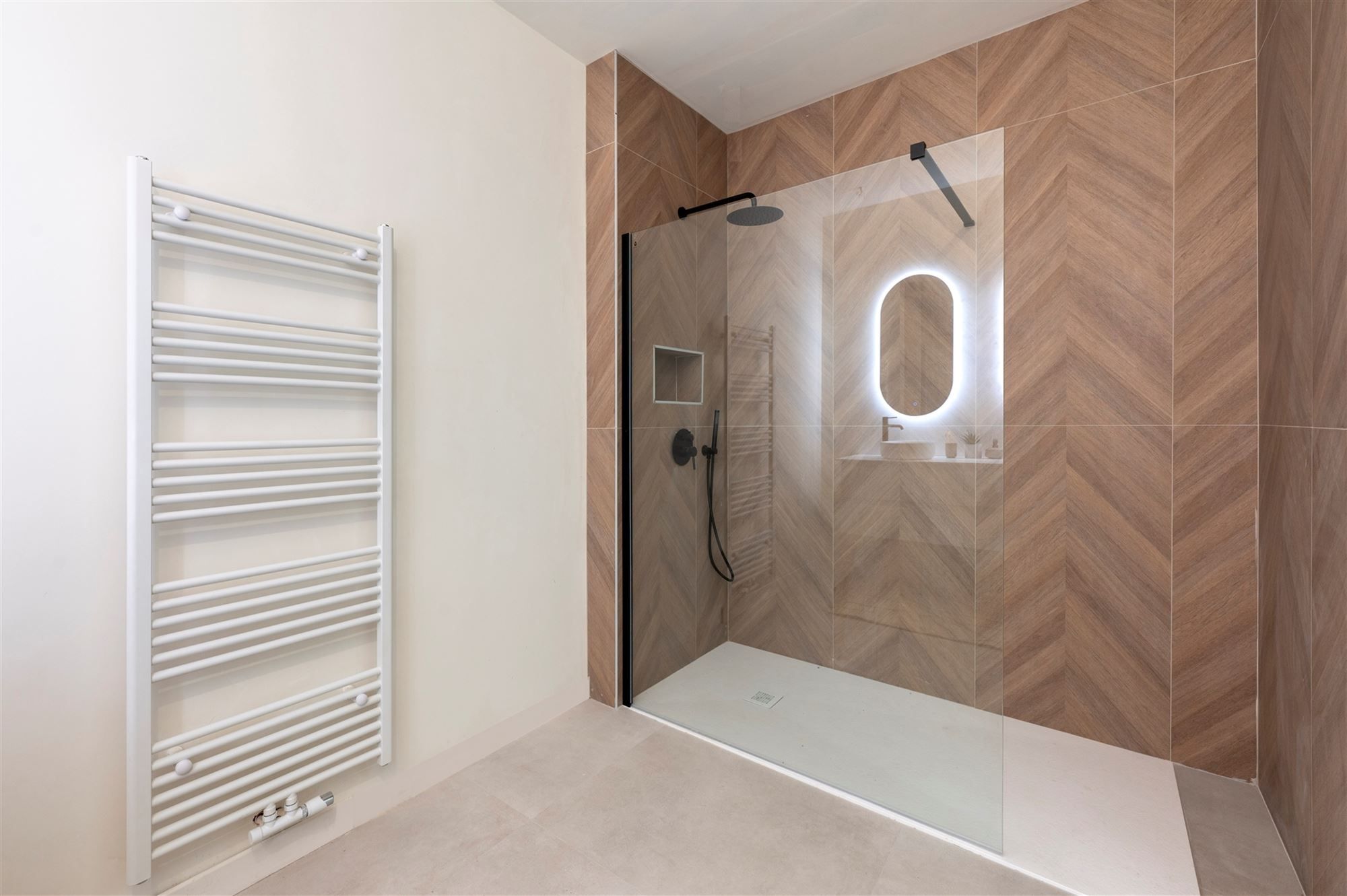 Gerenoveerde woning met tuin foto 17