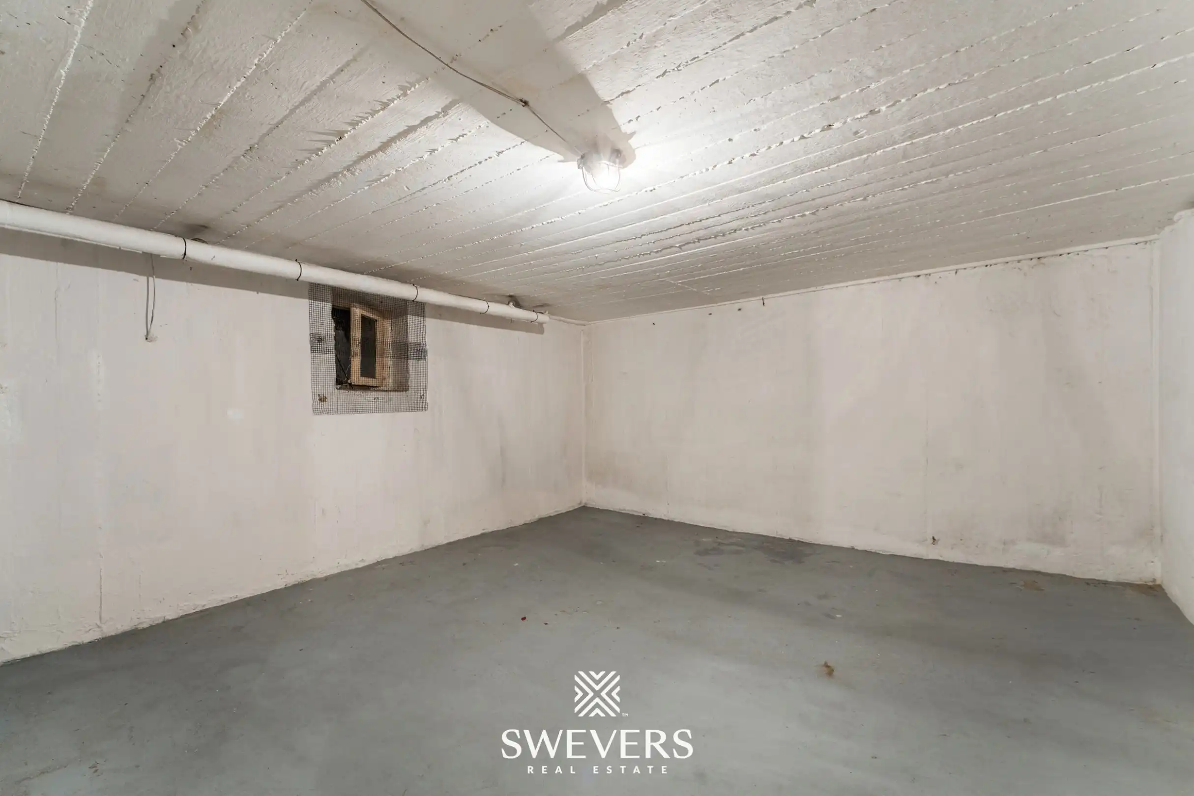 Te renoveren woning met grote tuin en 5 slaapkamers in Genk foto 22