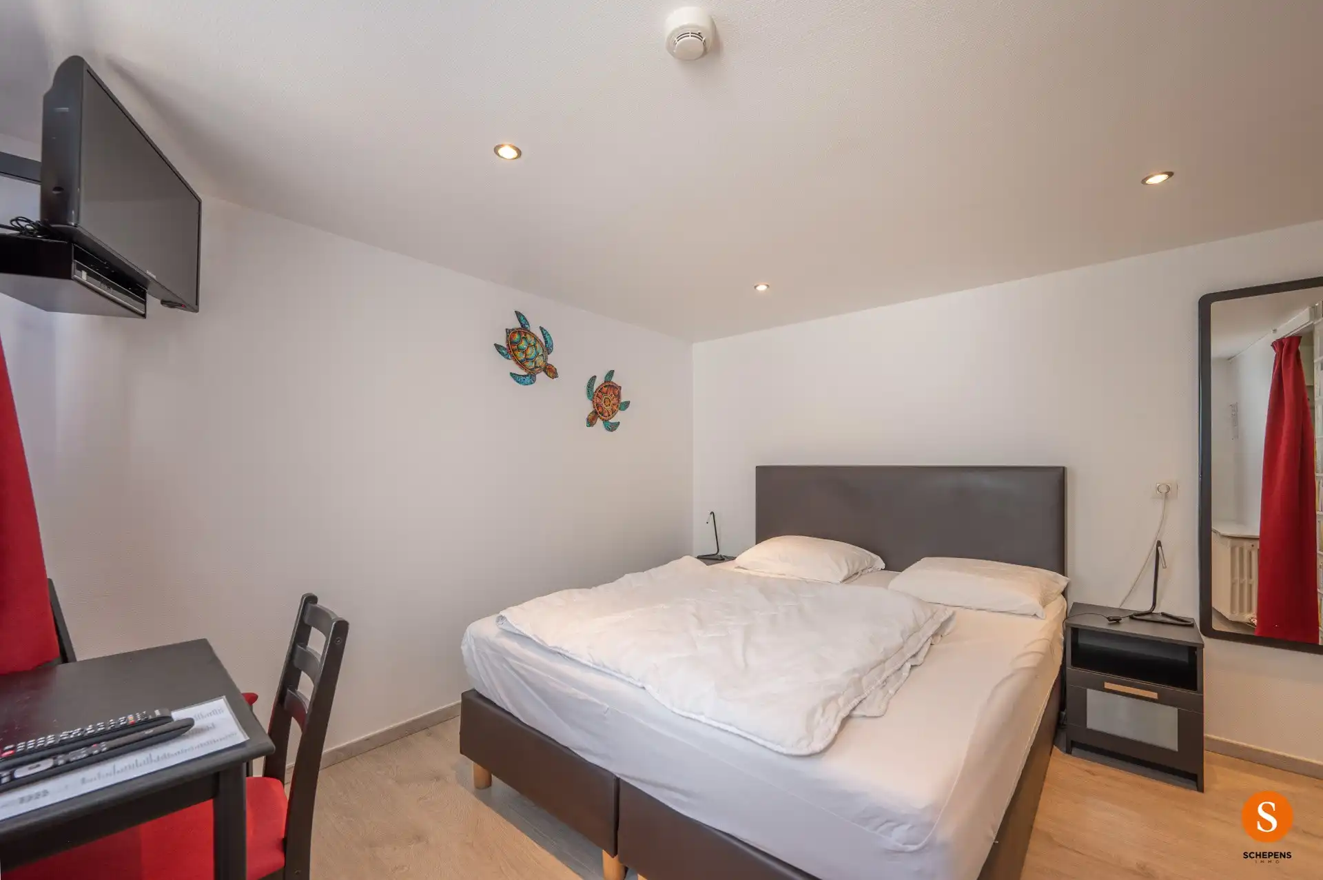 TE KOOP – Verhuurde B&B met 7 kamers én privé-woonst voor uitbaters in hartje De Haan. foto 20