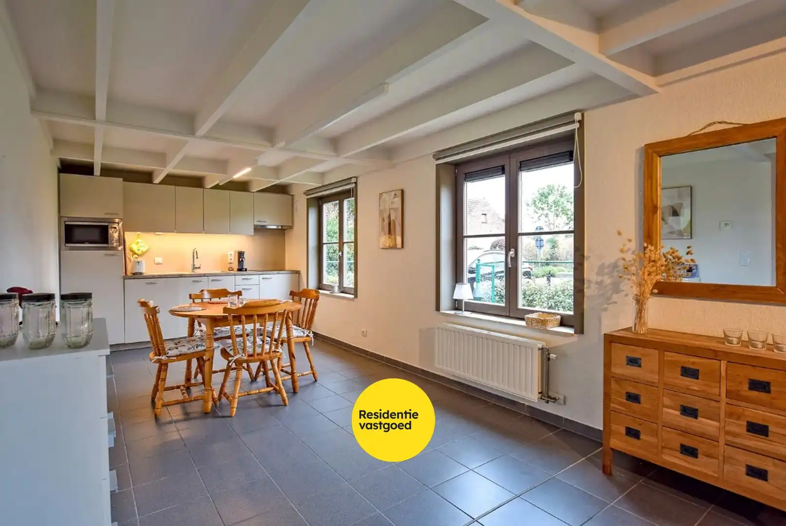 Prachtig onderhouden vakantiewoning (type vissershuis) met 3 slaapkamers en privé-parkeerplaats te Oostduinkerke.  foto 8
