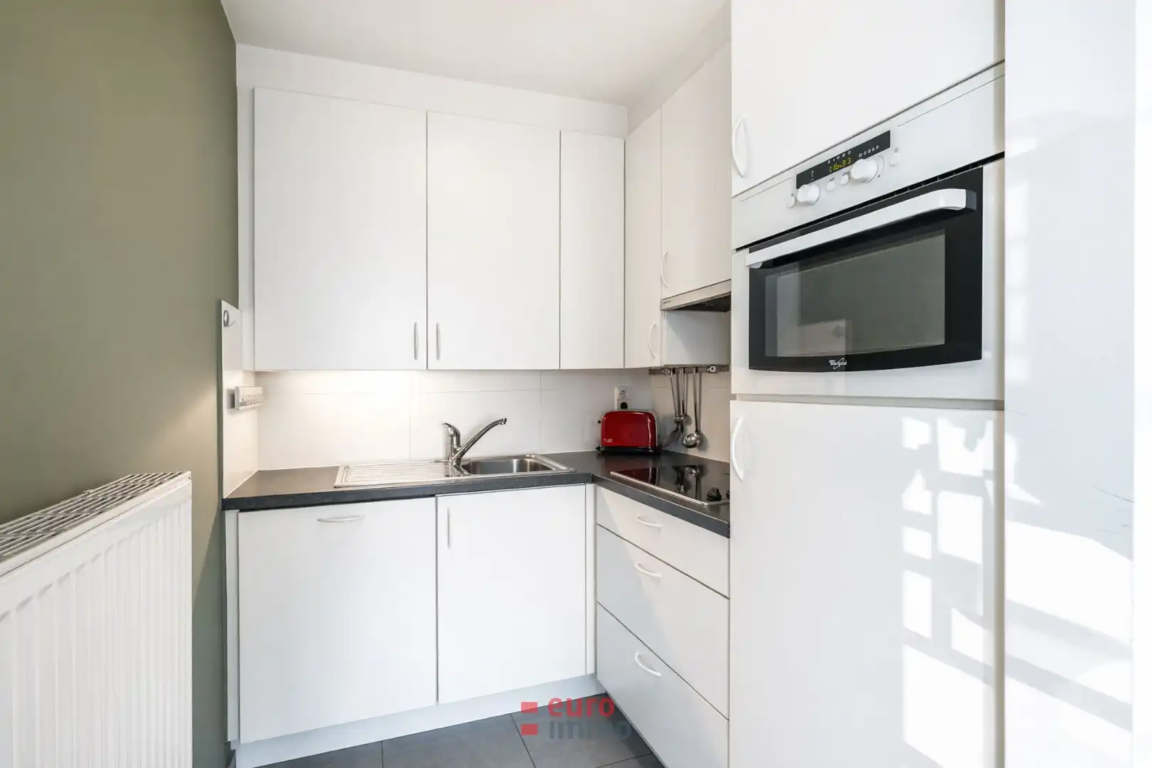 Appartement met 1 slaapkamer en slaaphoek in een wel héél standingvolle residentie! foto 5