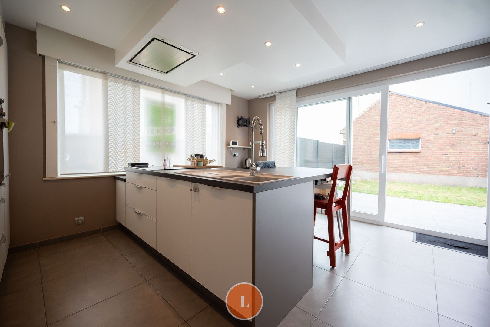 Verzorgende instapklare woning met 3 slaapkamers, tuin en garage! foto 7