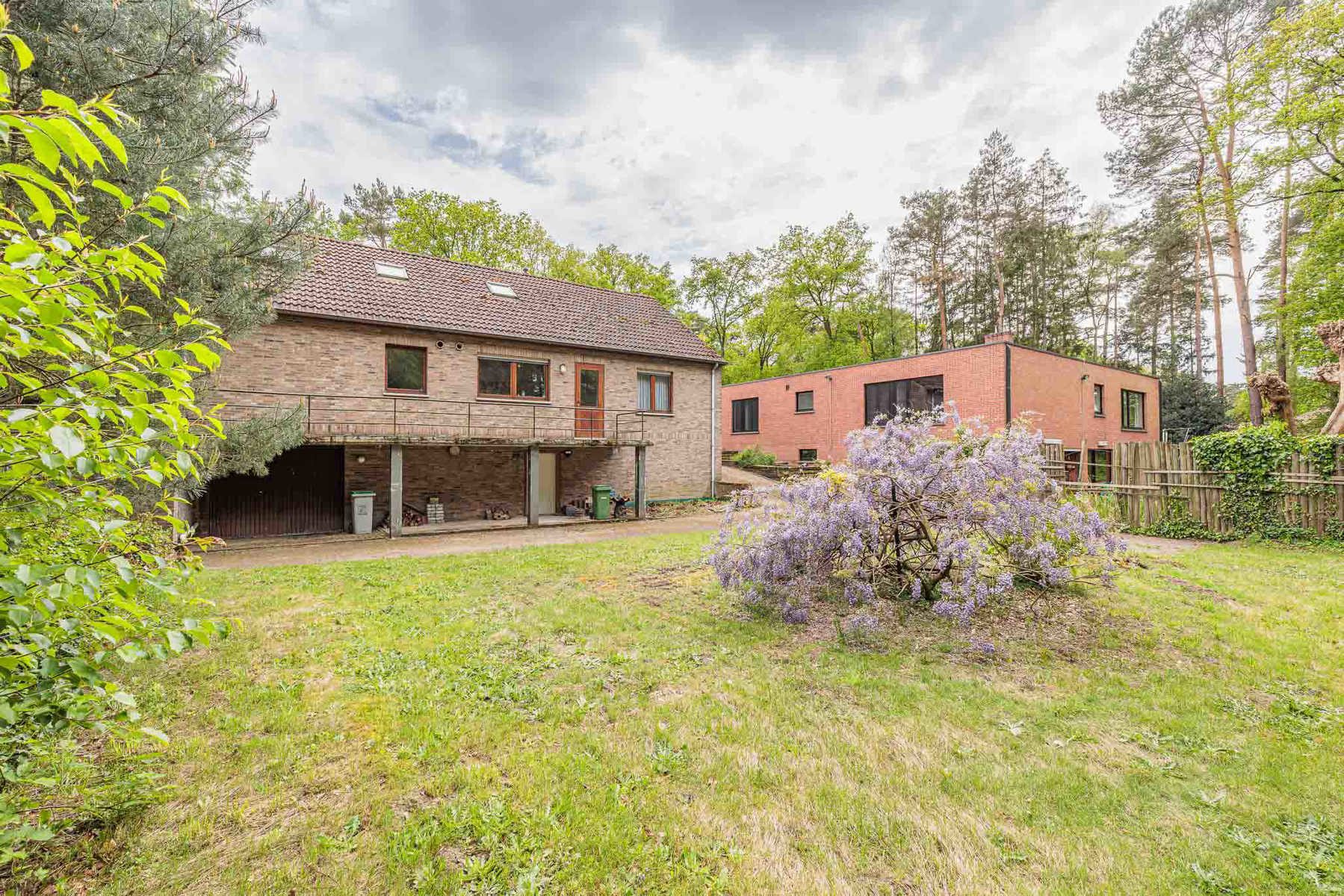 Open woning met 4slpk en volledige onderkeldering op 1.372m² foto 5