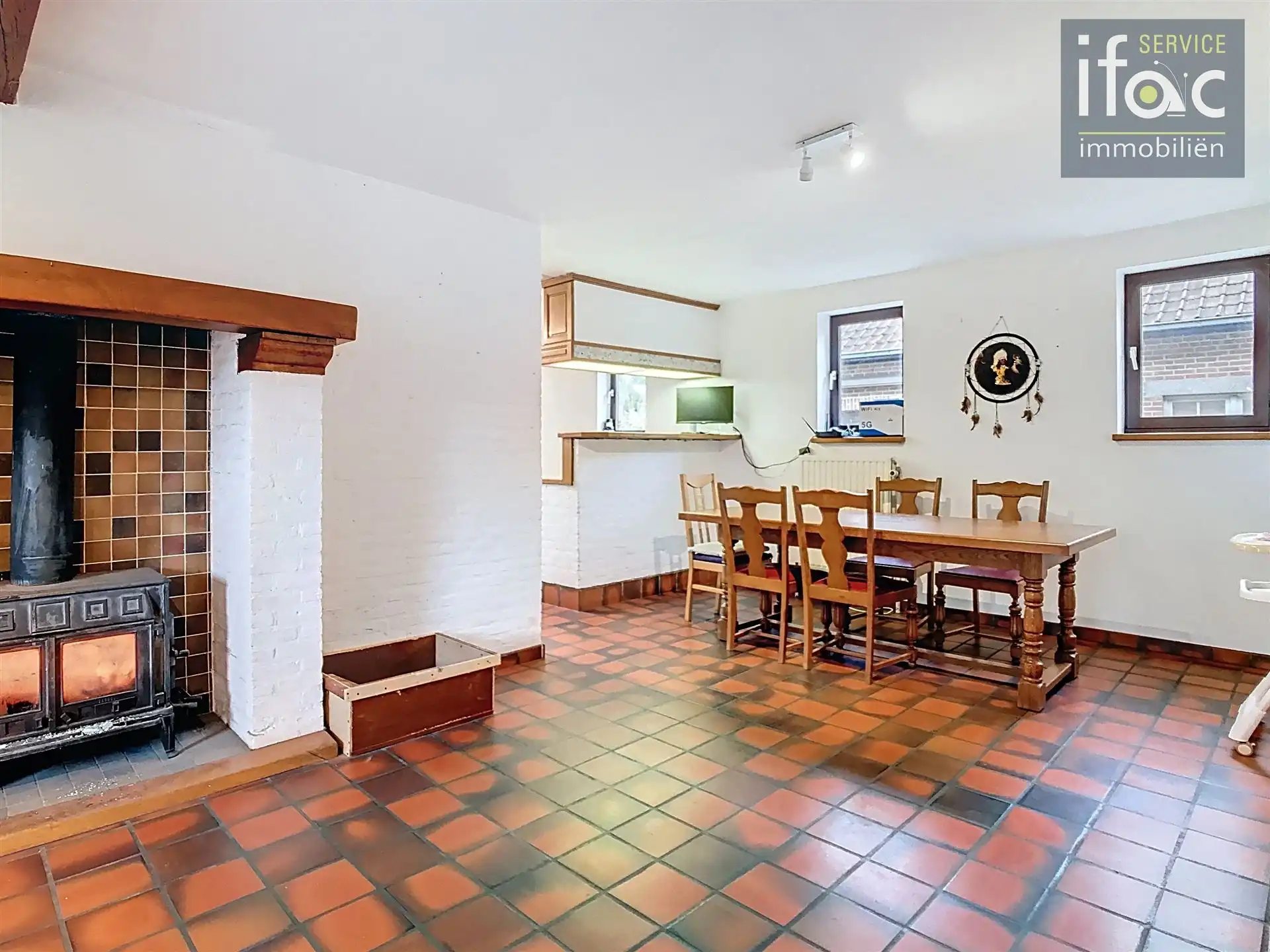 Huis met 4 slpks, 2 badk., tuin en garage foto 6