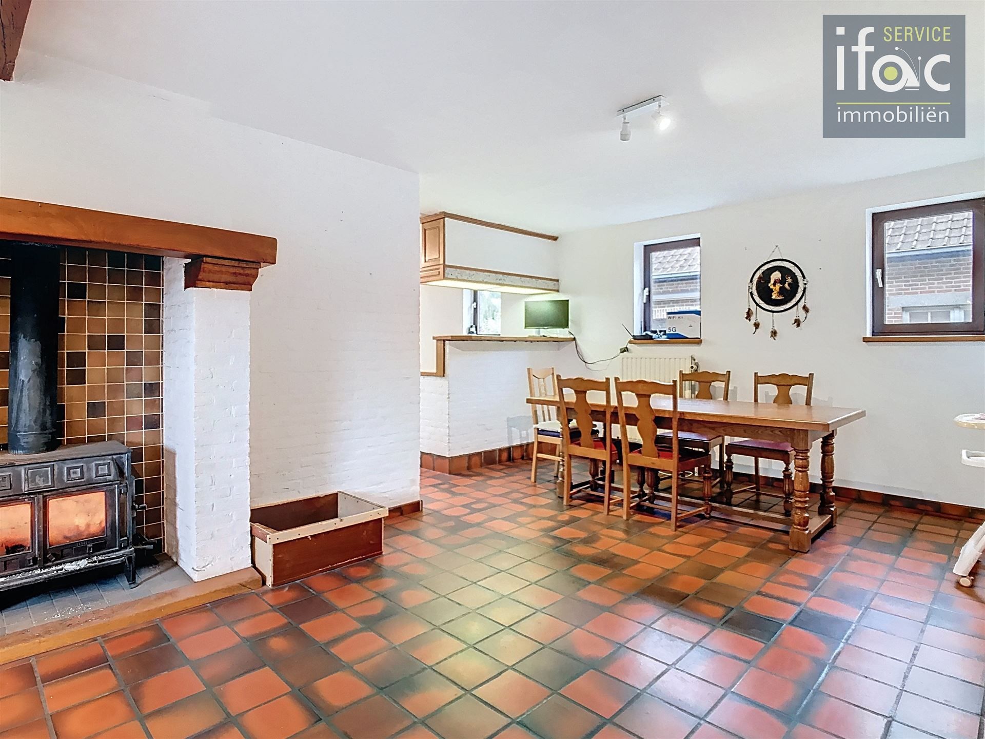 Huis met 4 slpks, 2 badk., tuin en garage foto 6