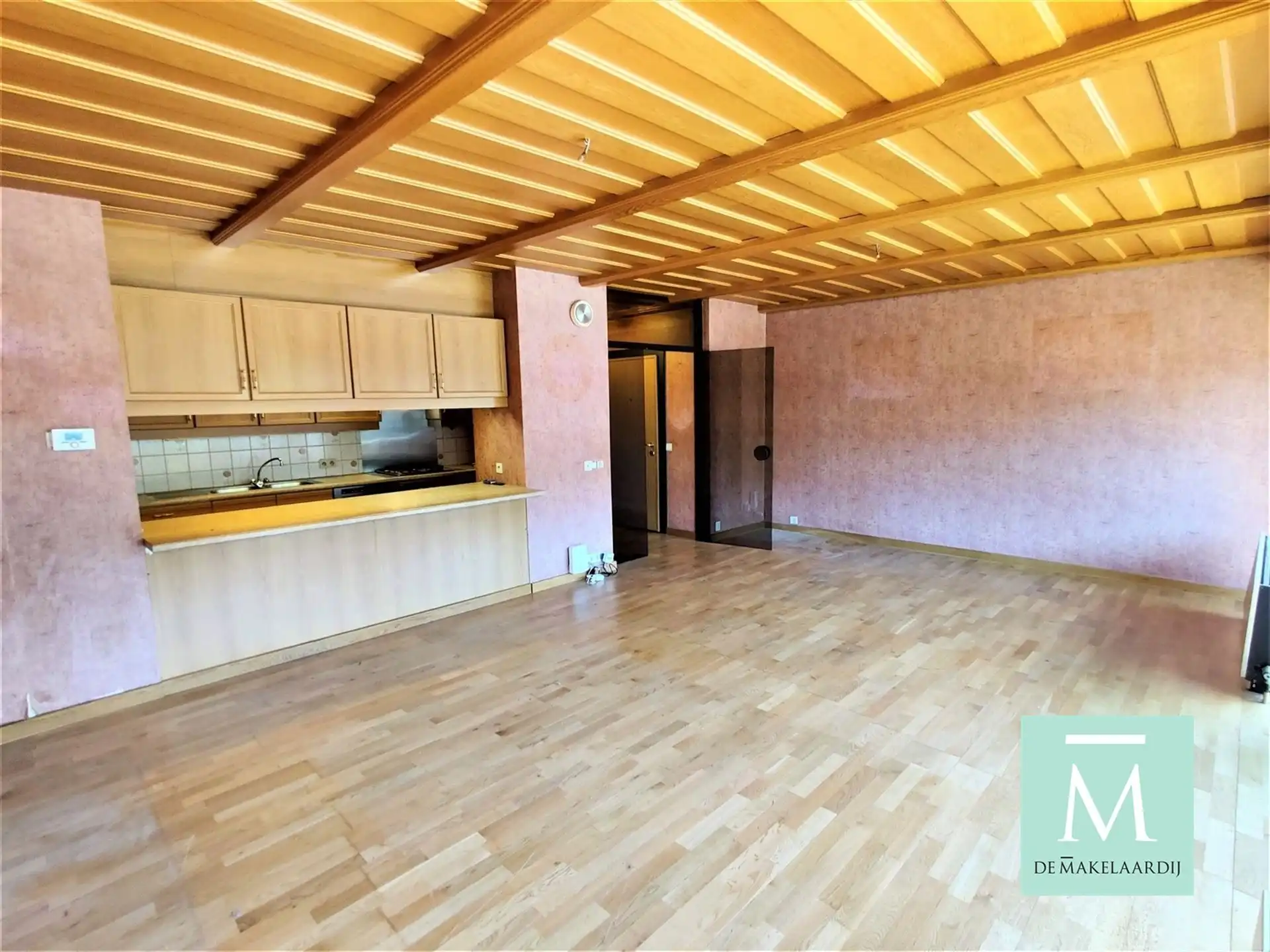 Ruim appartement met 2 slaapkamers en terras in Merksem foto 9