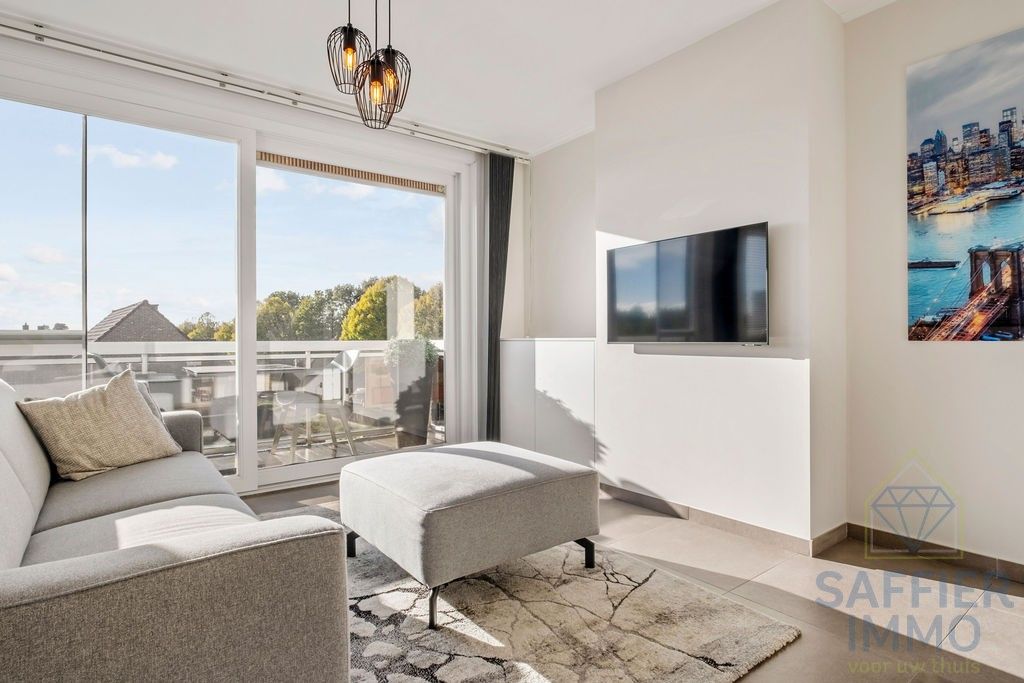 Instapklaar en volledig gerenoveerd appartement te koop in Roeselare foto 7