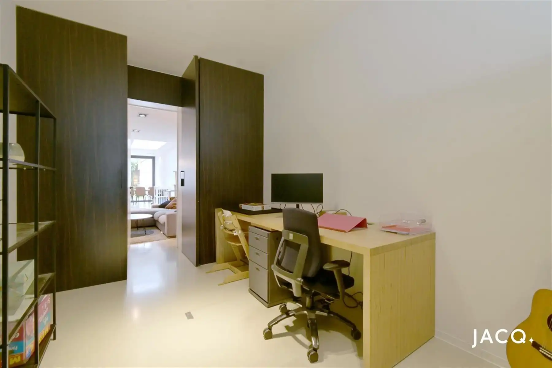 Karaktervolle, volledig gerenoveerde woning te Deurne ! foto 8