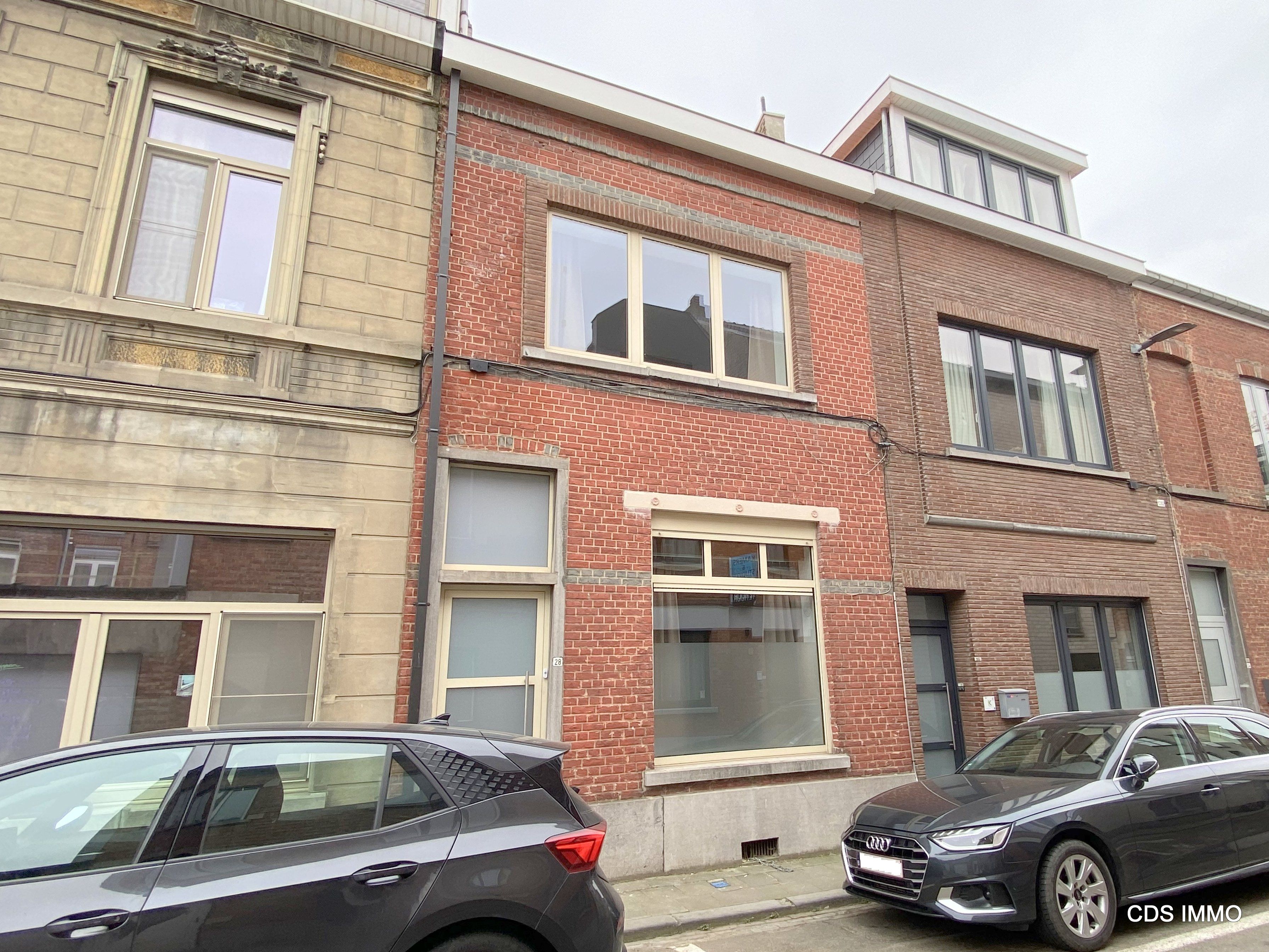 RIJWONING MET 4 SLAAPKAMERS EN KOER foto {{pictureIndex}}