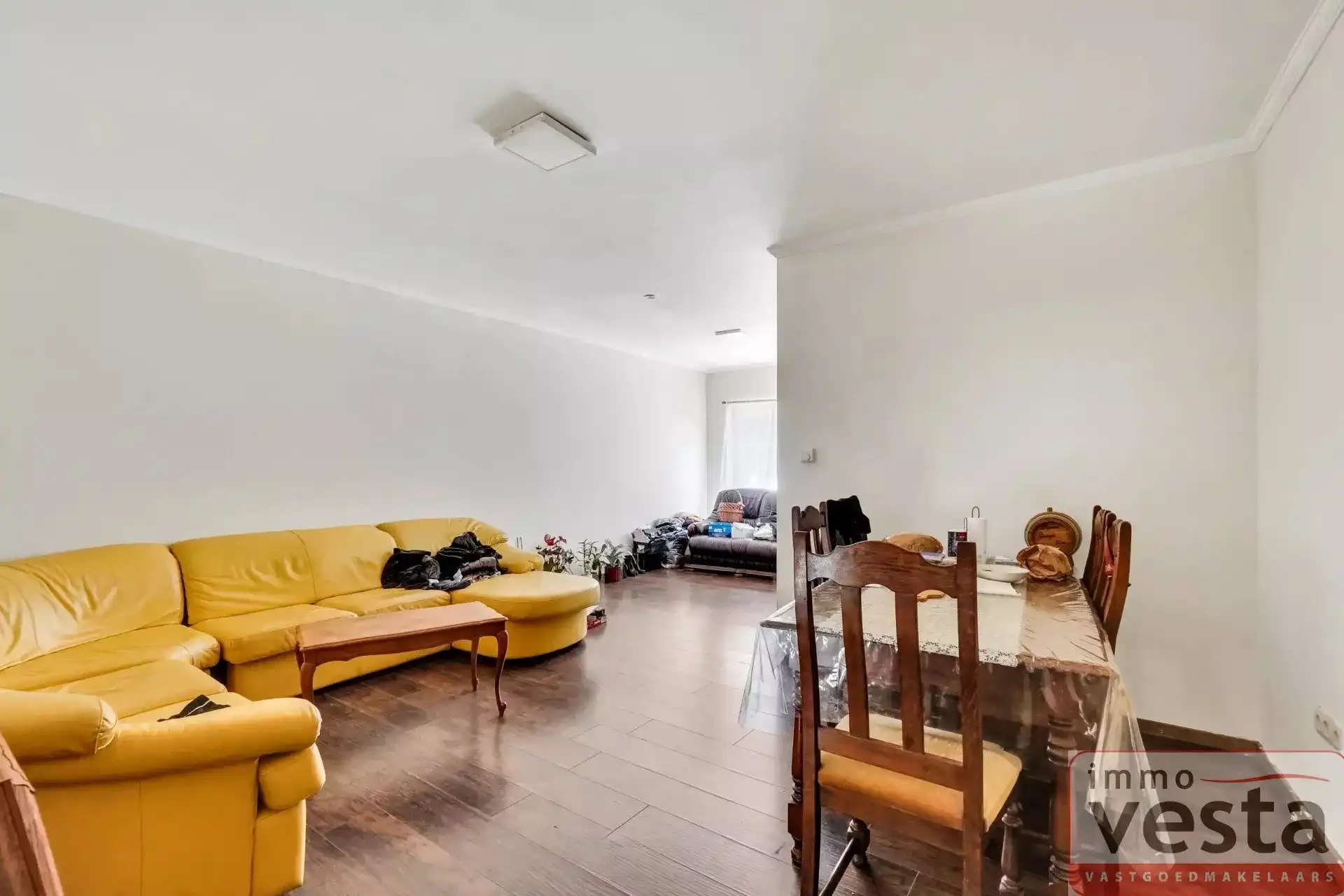 Ruime rijwoning op wandelafstand van centrum foto 6